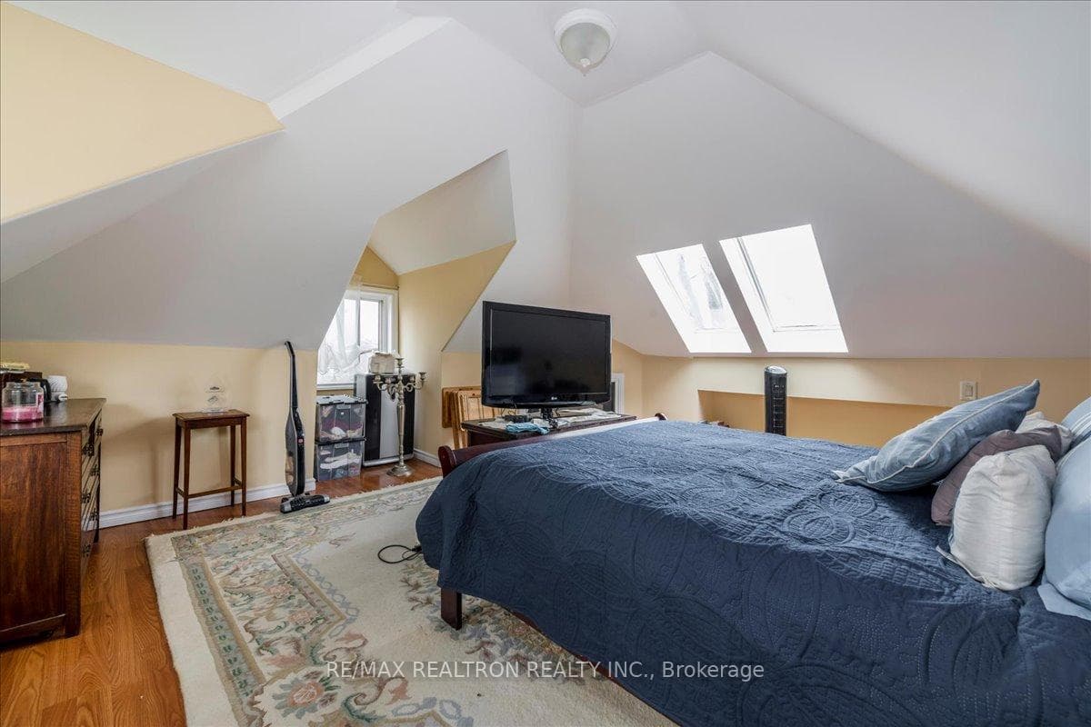 86 John Street photo 15