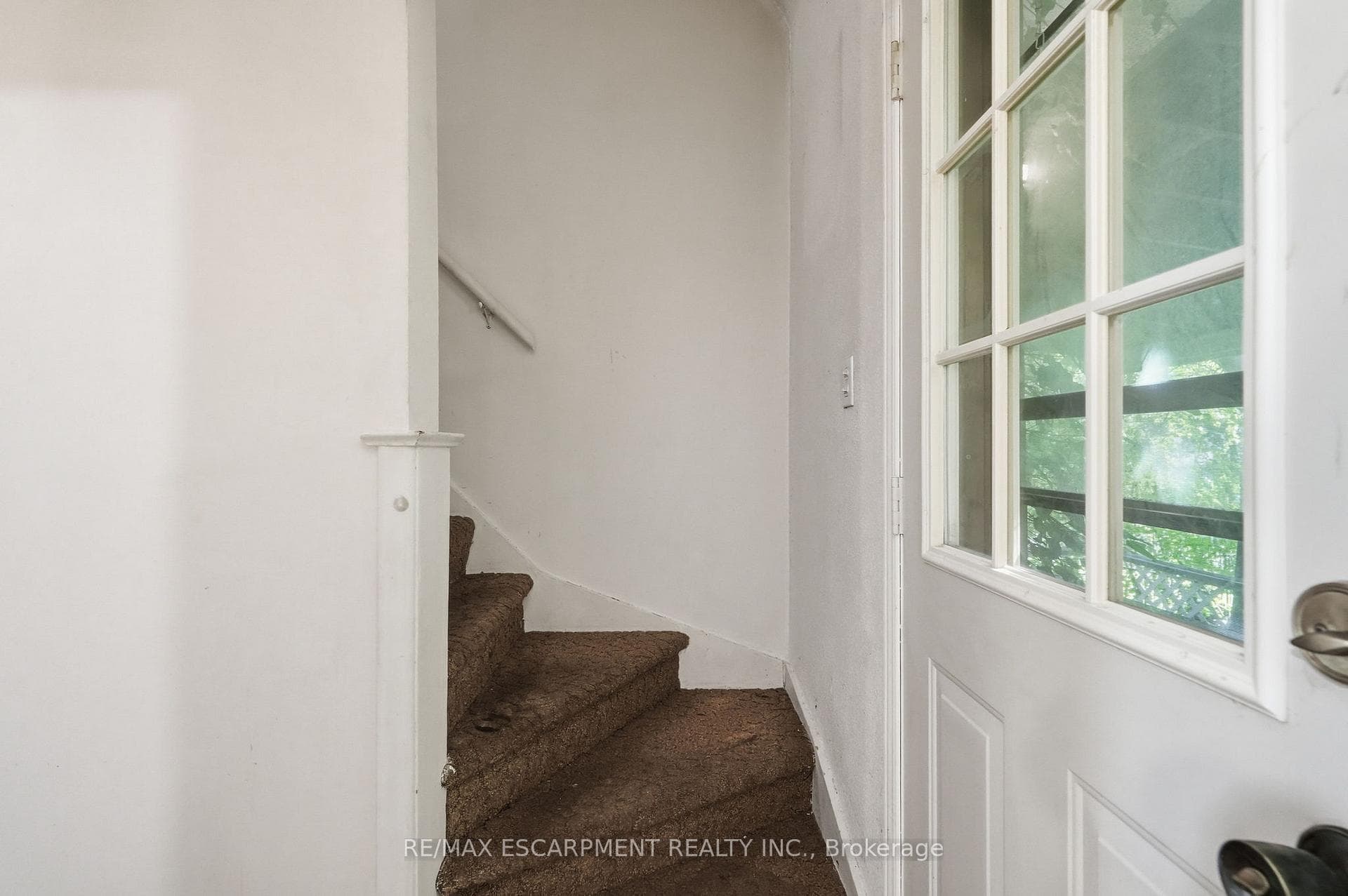 34 Eaton Place photo 15