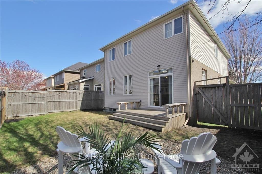 35 UPMINSTER Way photo 29