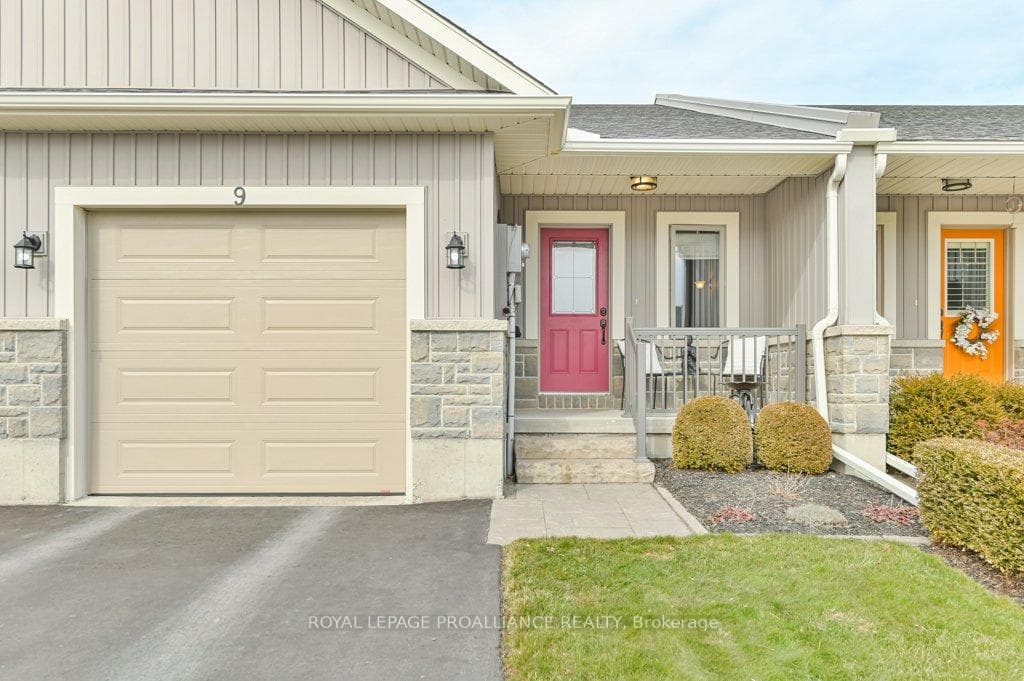 9 Chinook Street photo 1