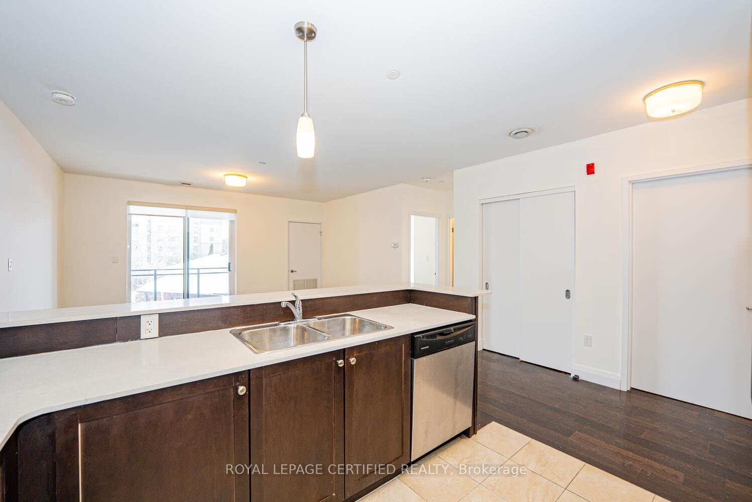 26 Wellington Street Unit 205 photo 21
