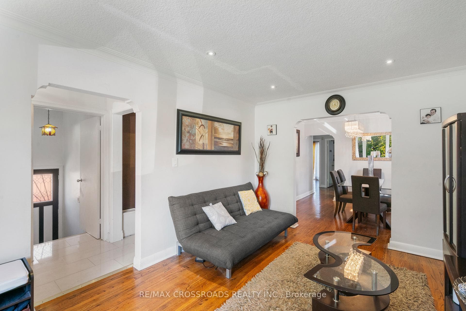 114 Glenshephard Drive photo 6