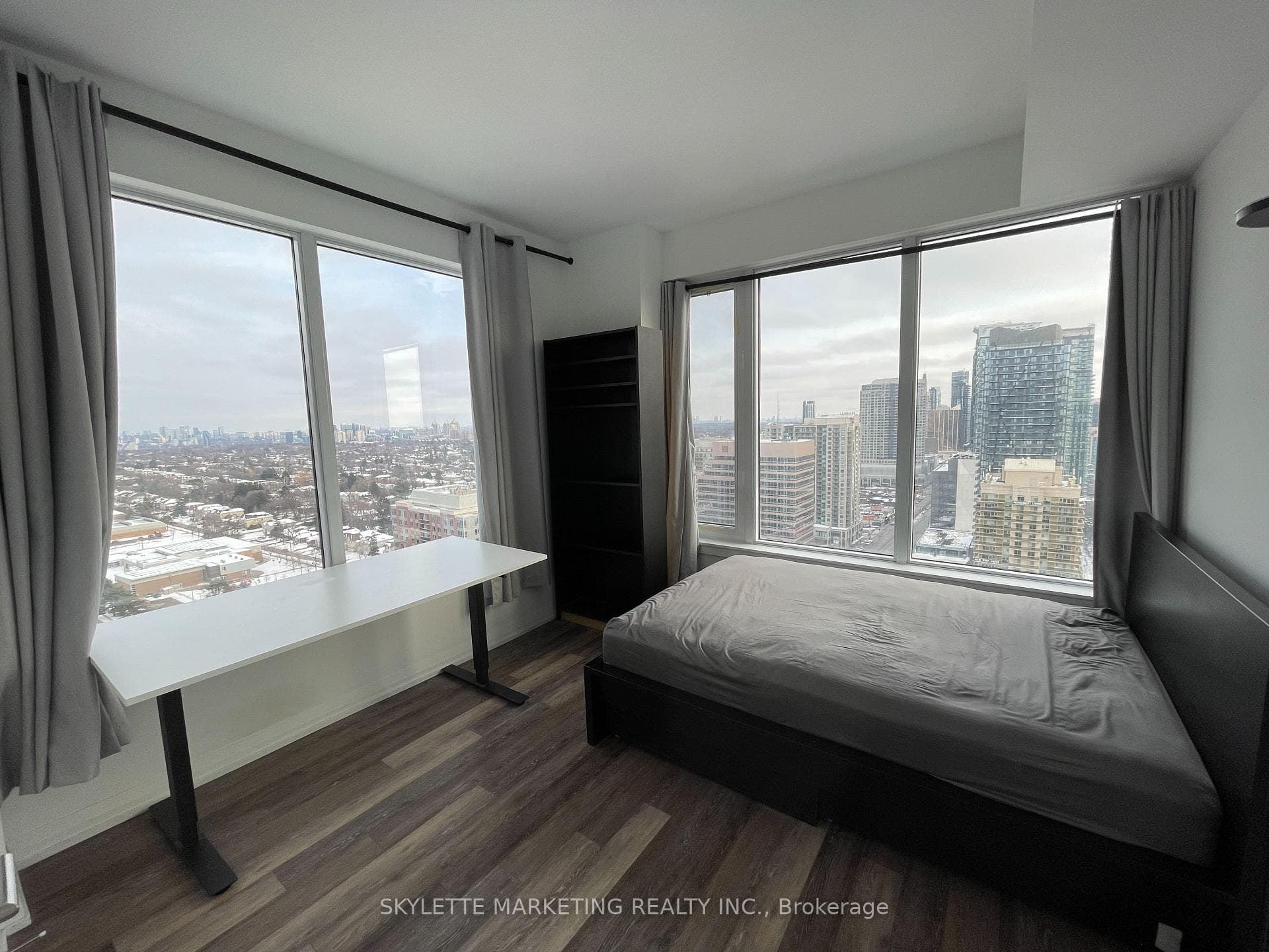 75 Canterbury Place Unit 2802 photo 8