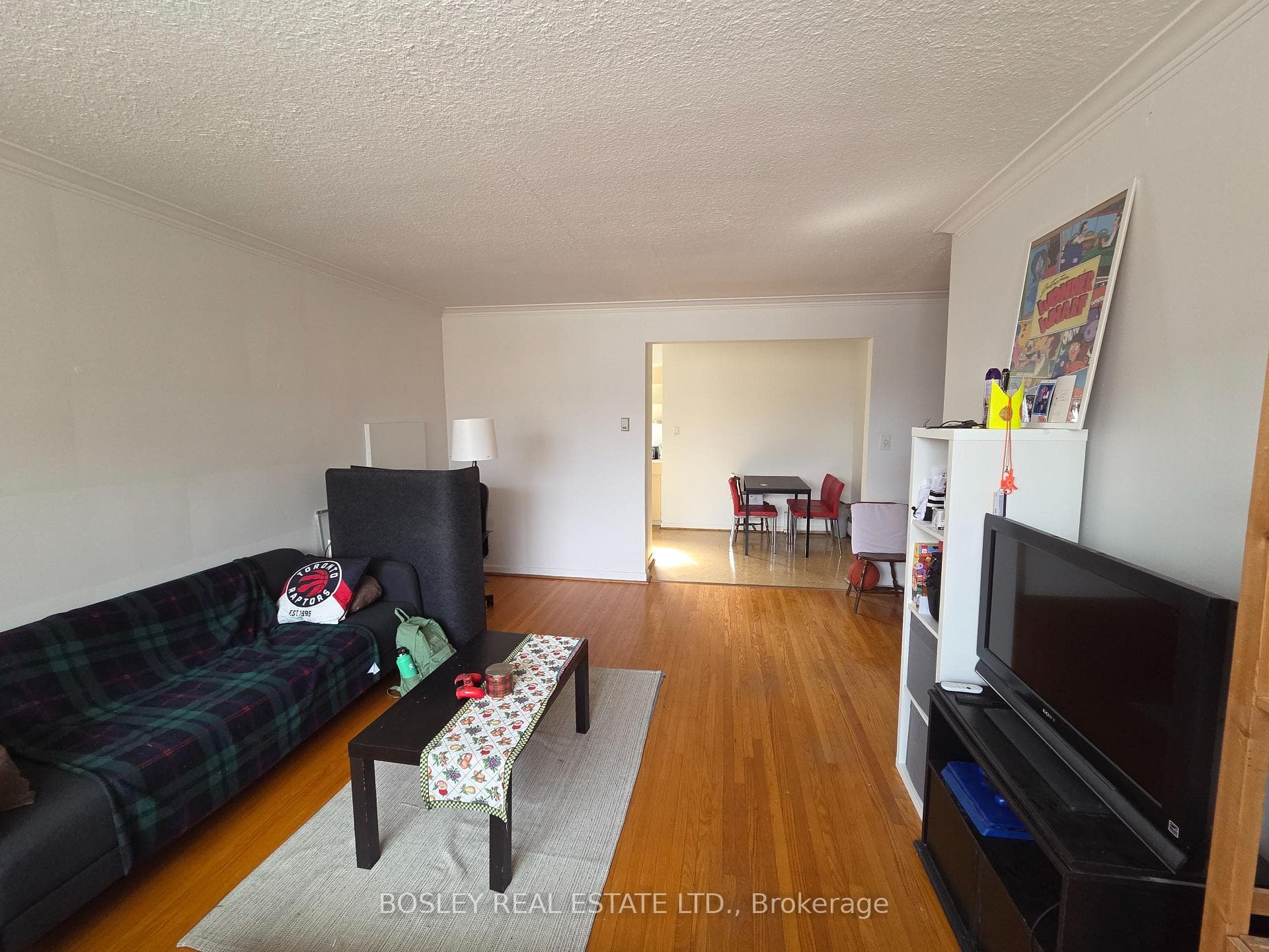 545 Davisville Avenue photo 3