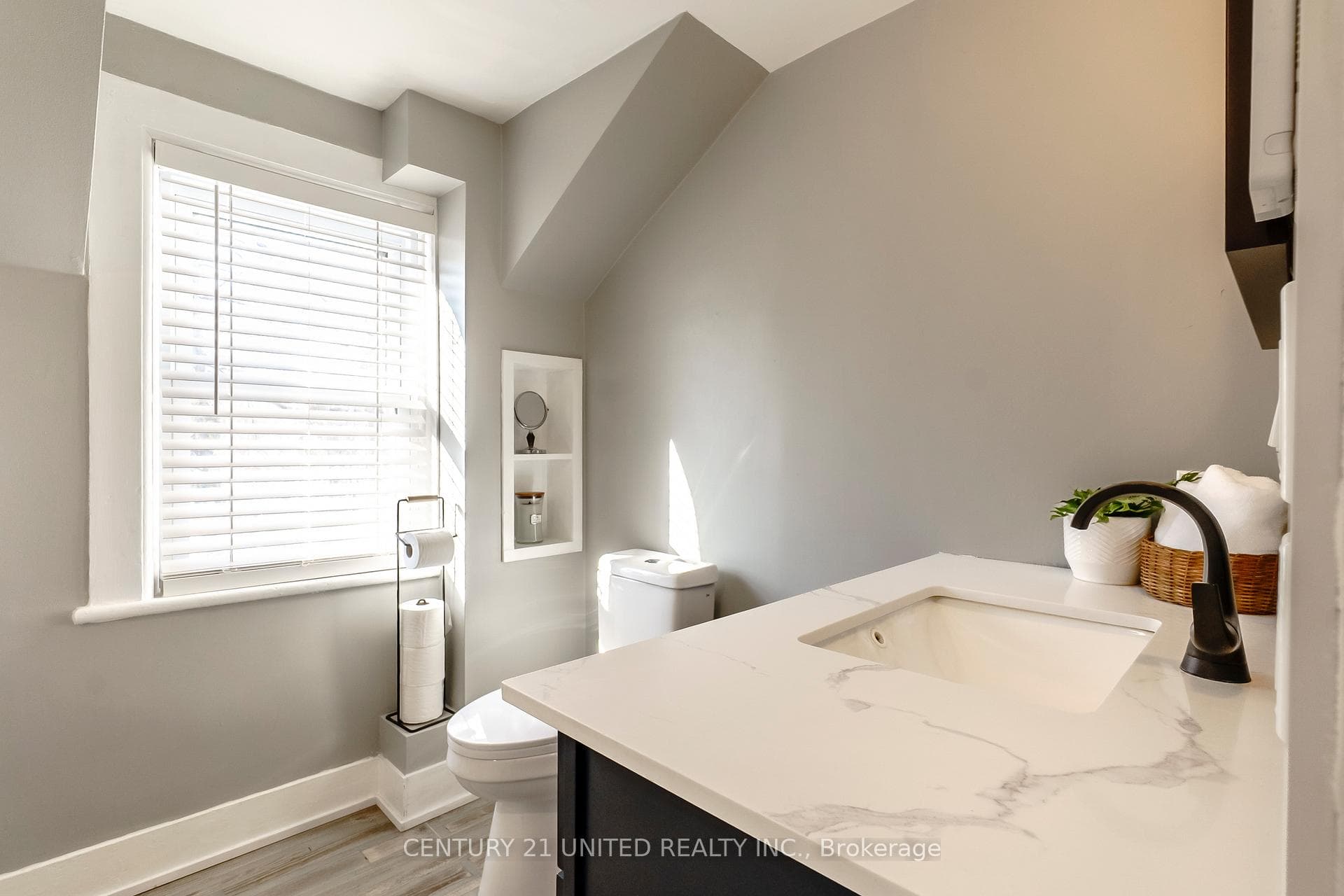 469 Hopkins Avenue photo 26