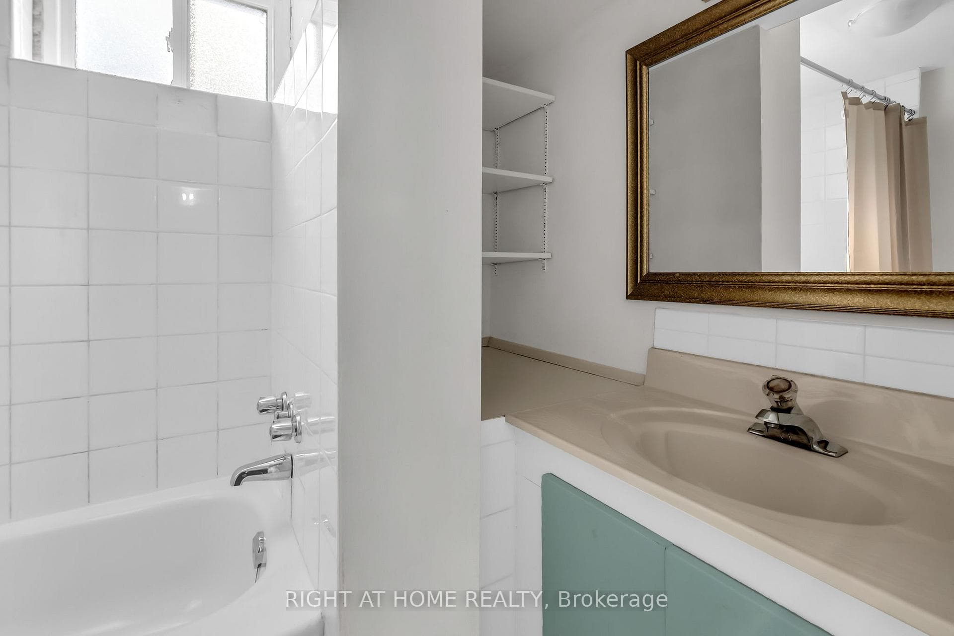 237 Eileen Avenue photo 32