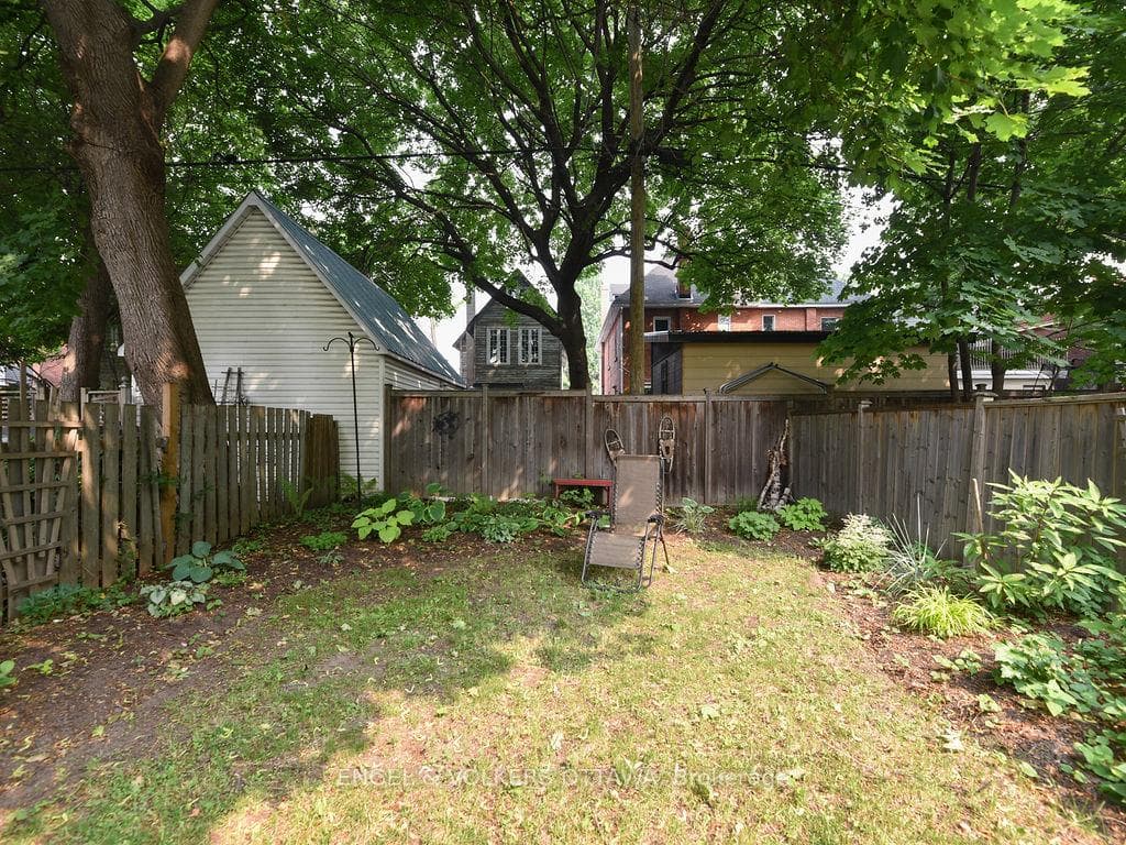 81 Third Avenue Unit 1 photo 27