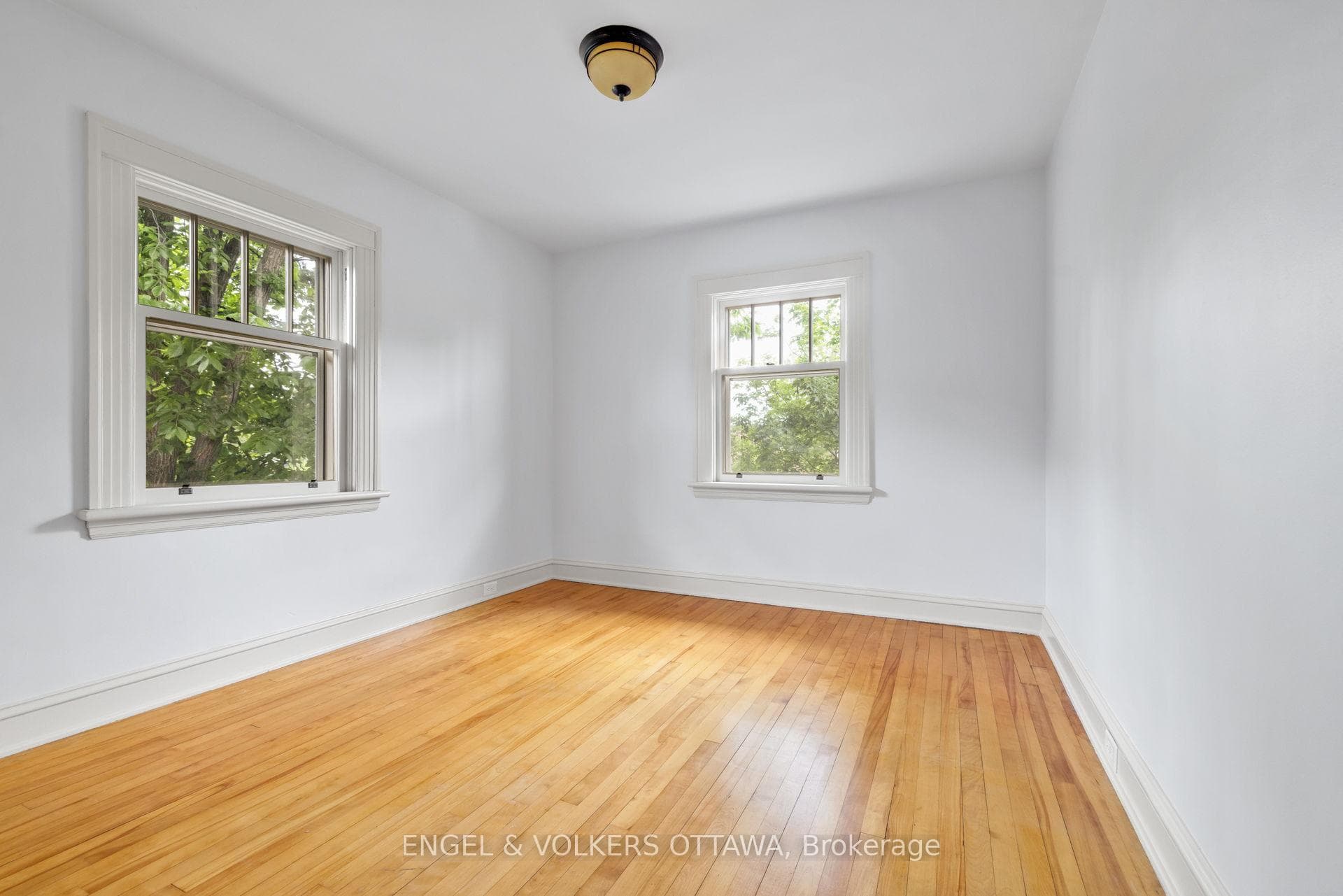 54 Glendale Avenue photo 31