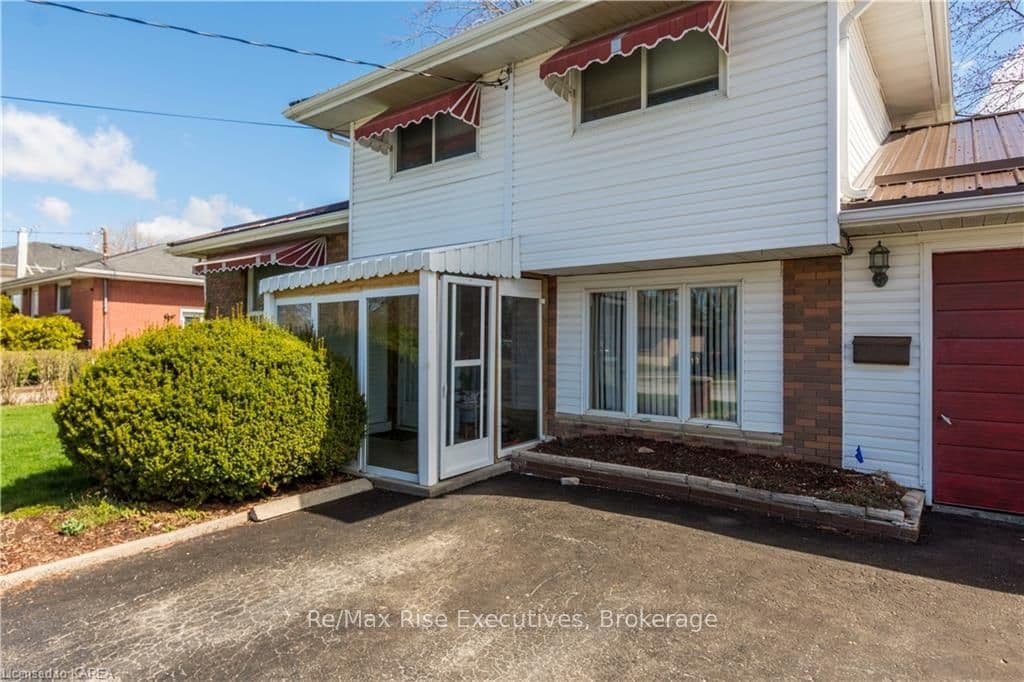75 POPLAR Street photo 2