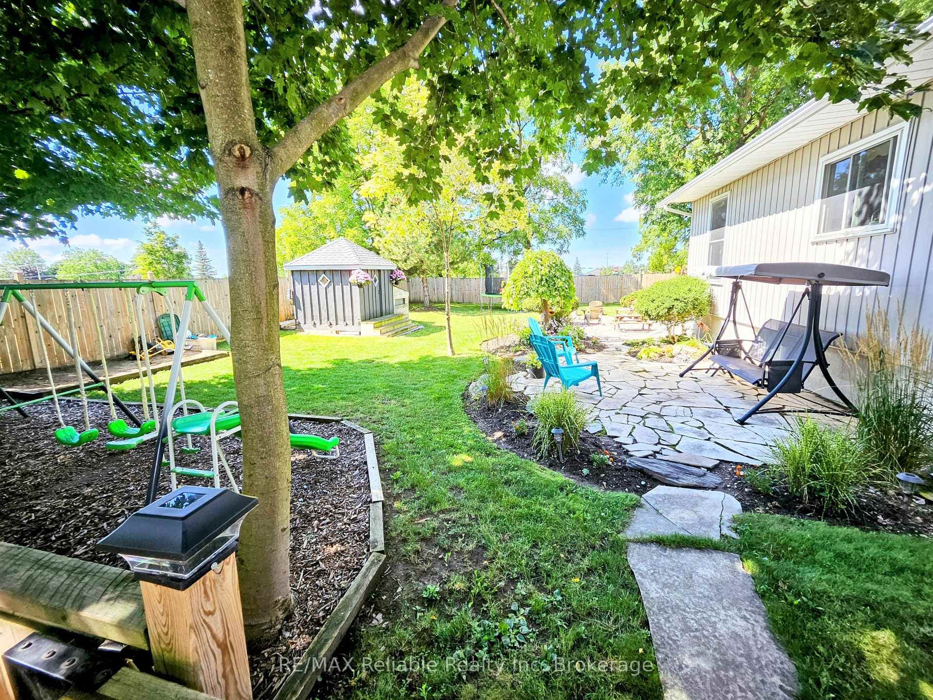 212 James Street photo 37
