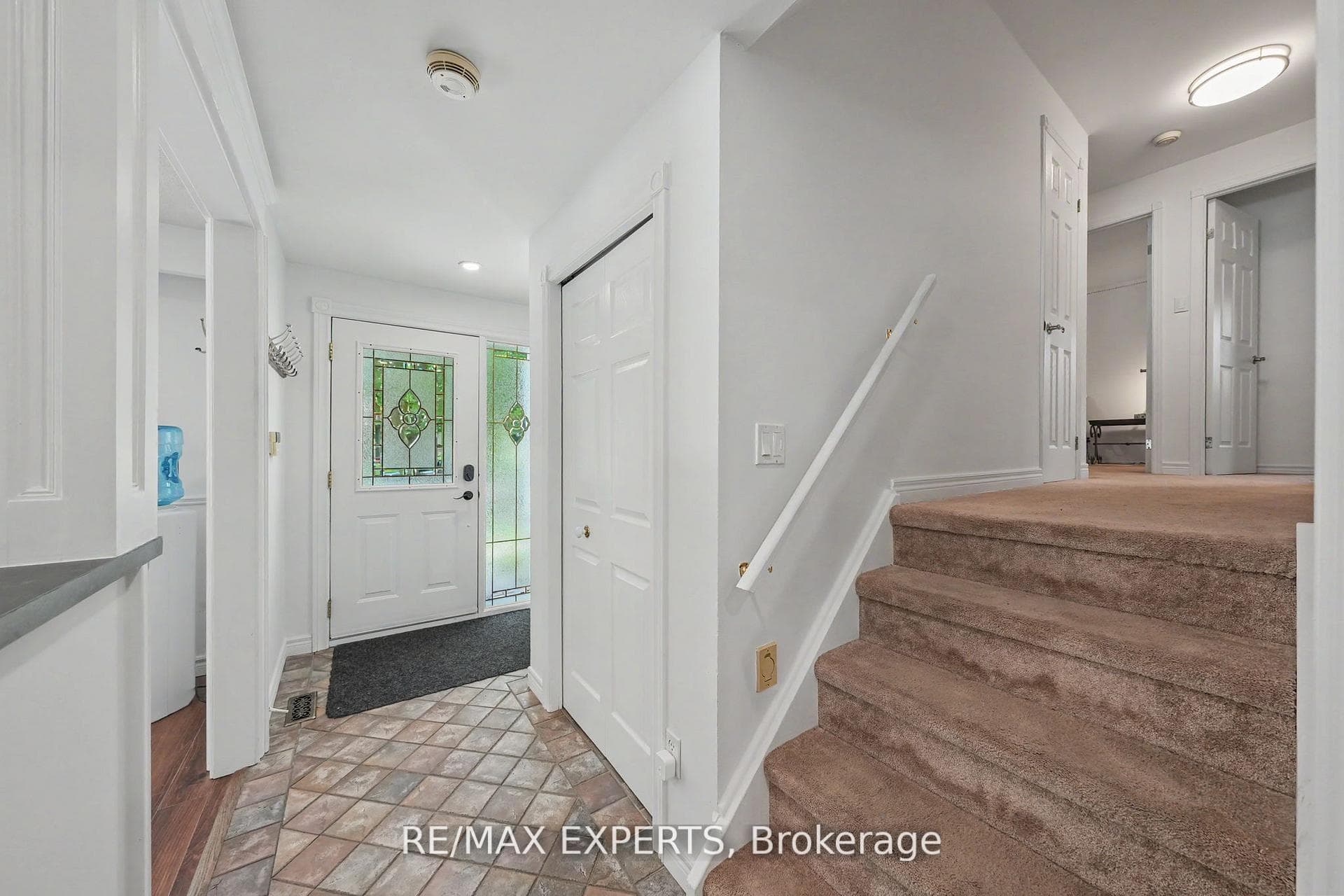 32 Oak Court photo 18