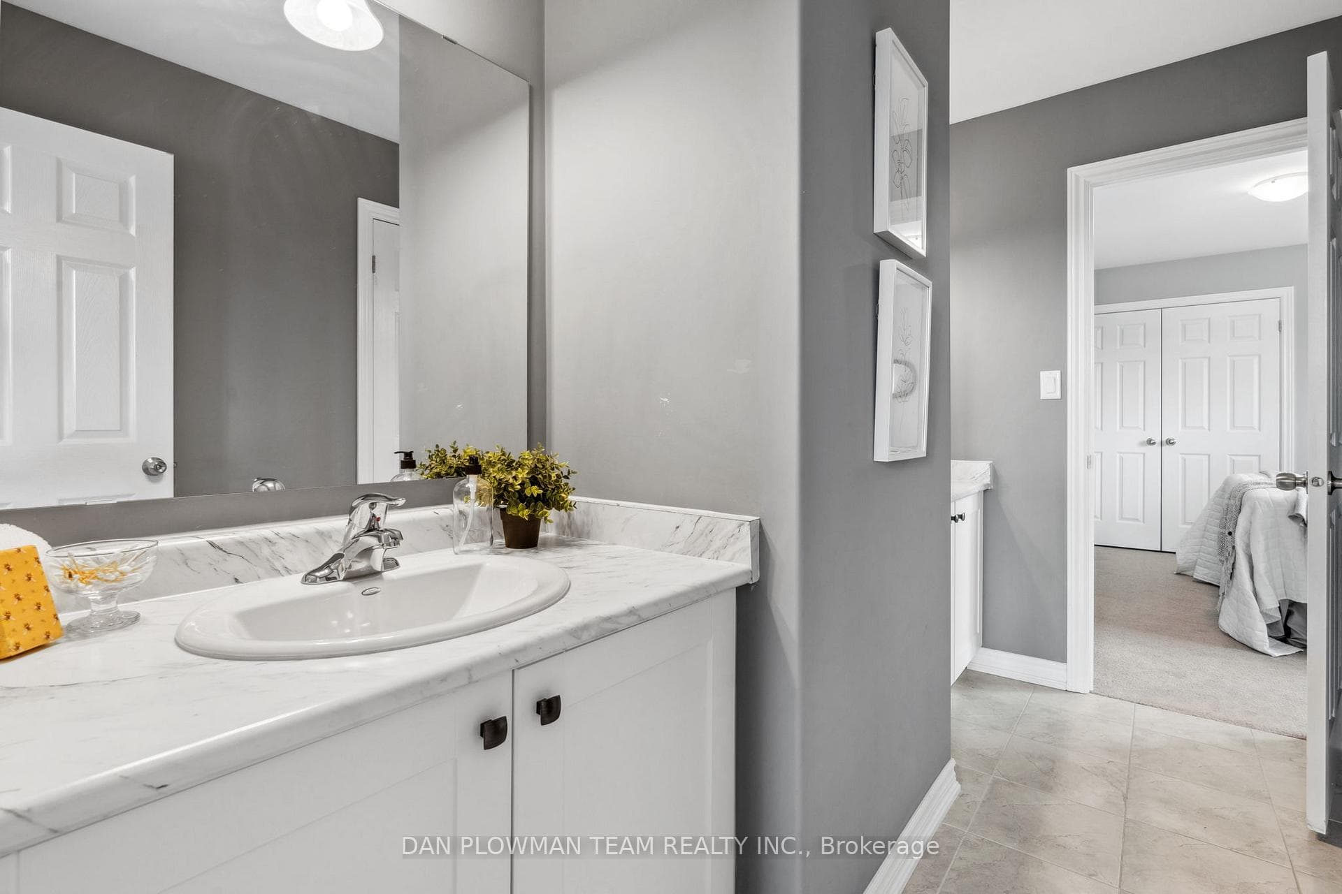 178 Crombie Street photo 25