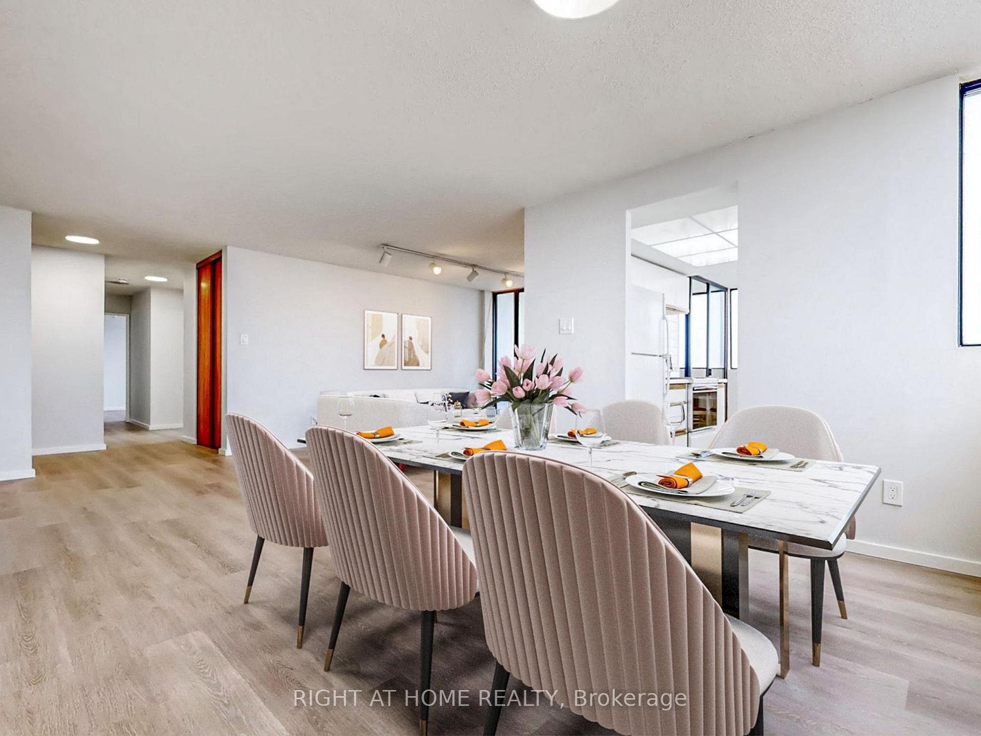 133 Torresdale Avenue Unit 1602 photo 10