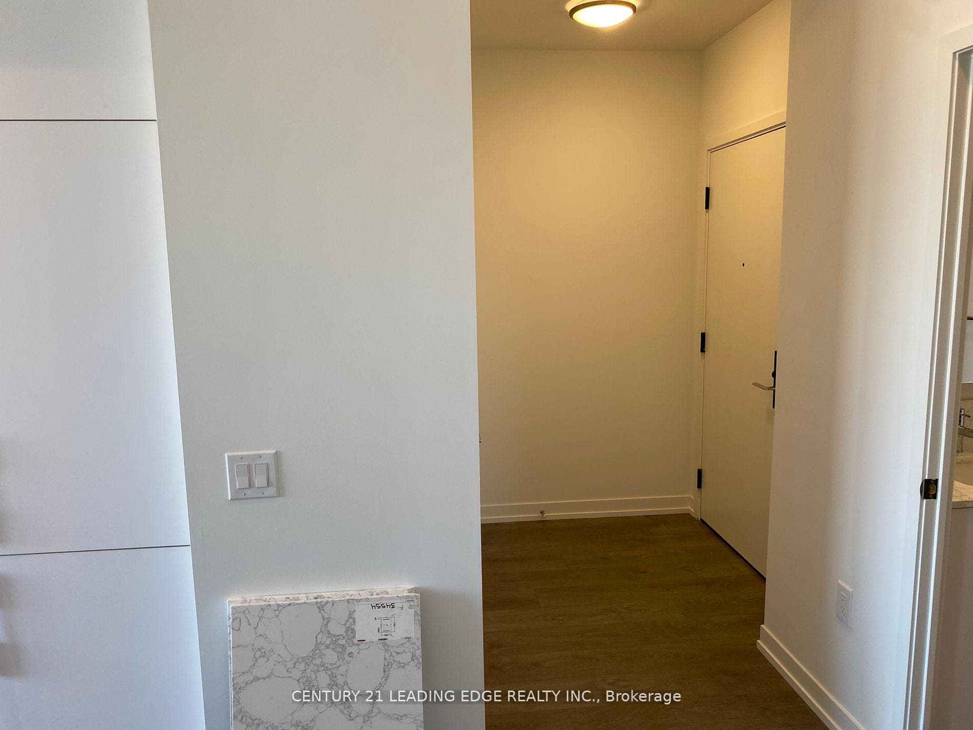 270 Dufferin Street Unit 403 photo 4