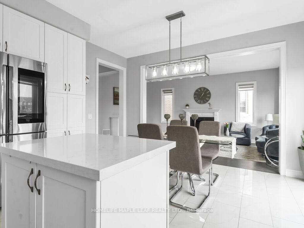 35 Dotchson Avenue photo 18