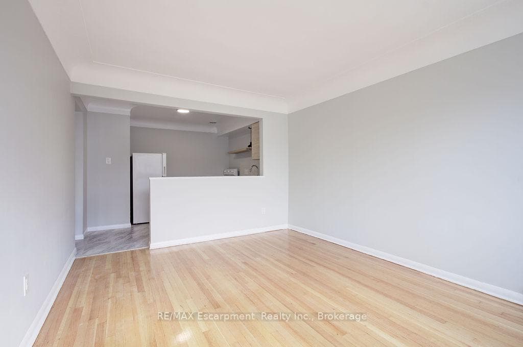 830 Robinson Street Unit 204 photo 8
