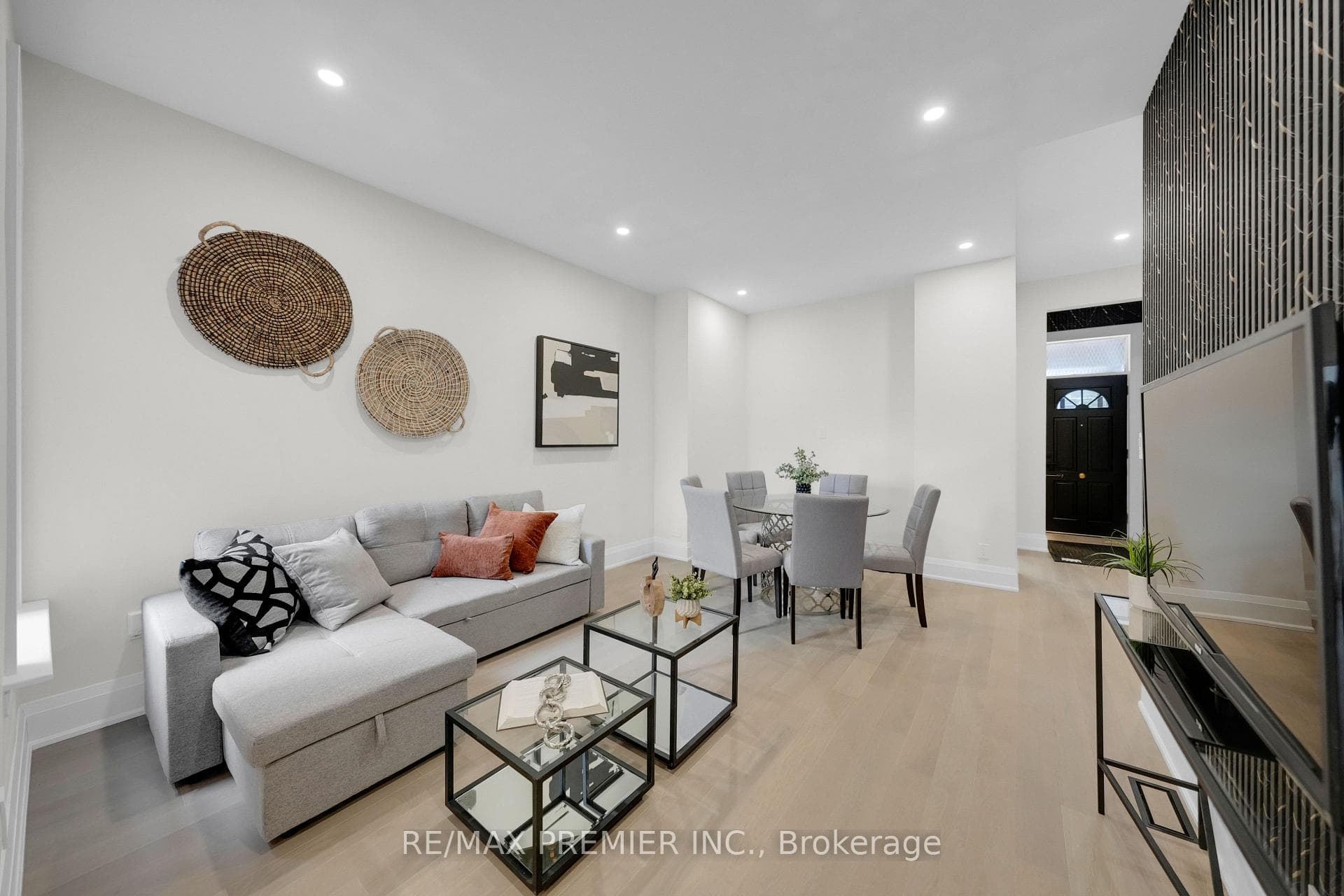 388 Crawford Street photo 8