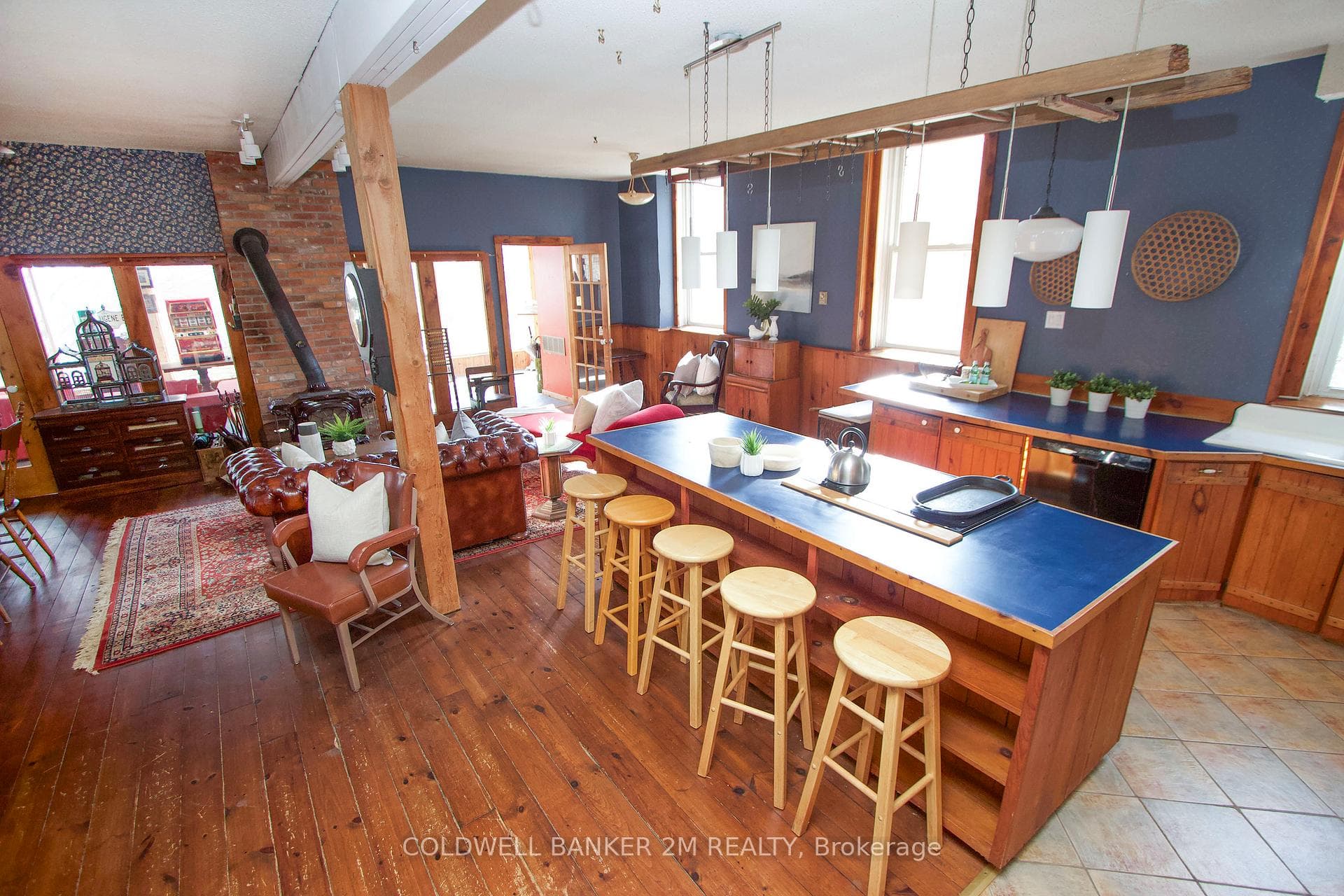 8005 Liberty Street photo 4