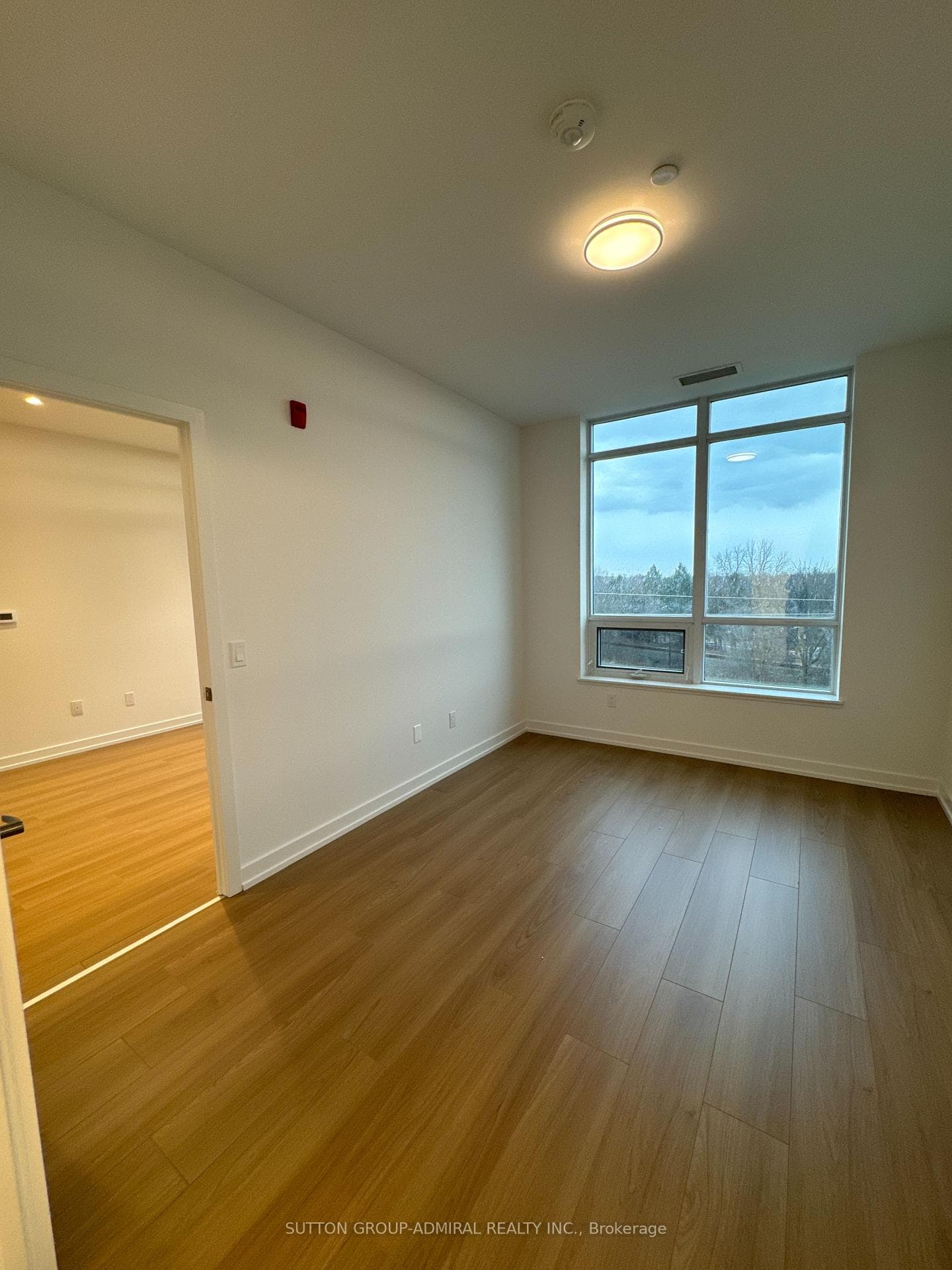 1010 Dundas Street Unit 514 photo 28