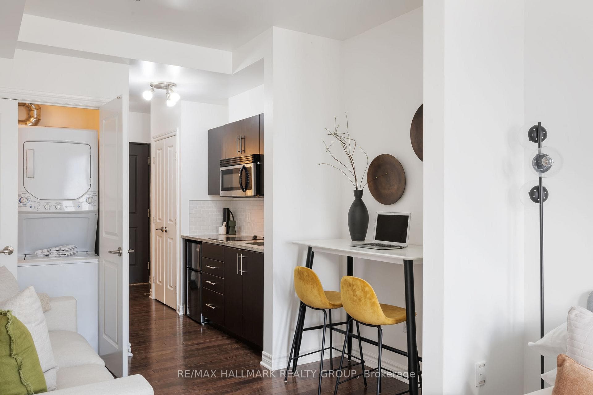 429 Kent Street Unit 114 photo 17