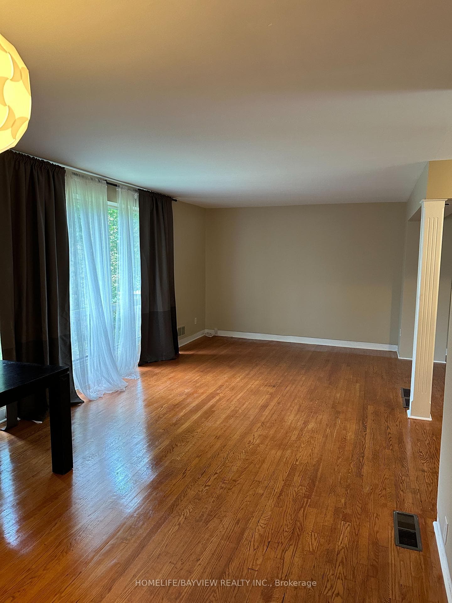 36 Tremont Crescent photo 5