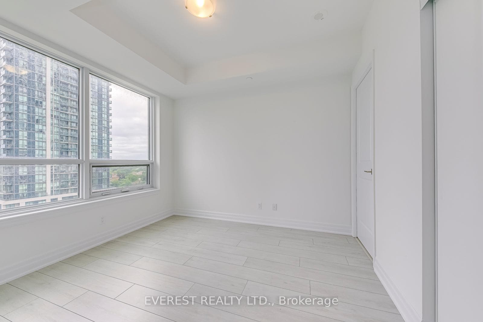 30 ELM Drive Unit 705 photo 22