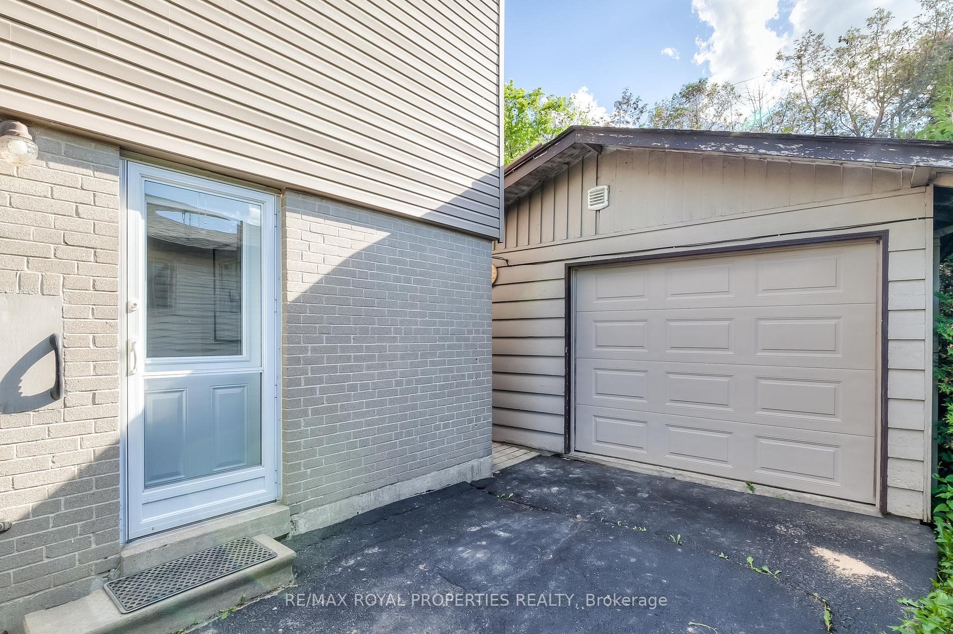 734 Annland Street photo 48