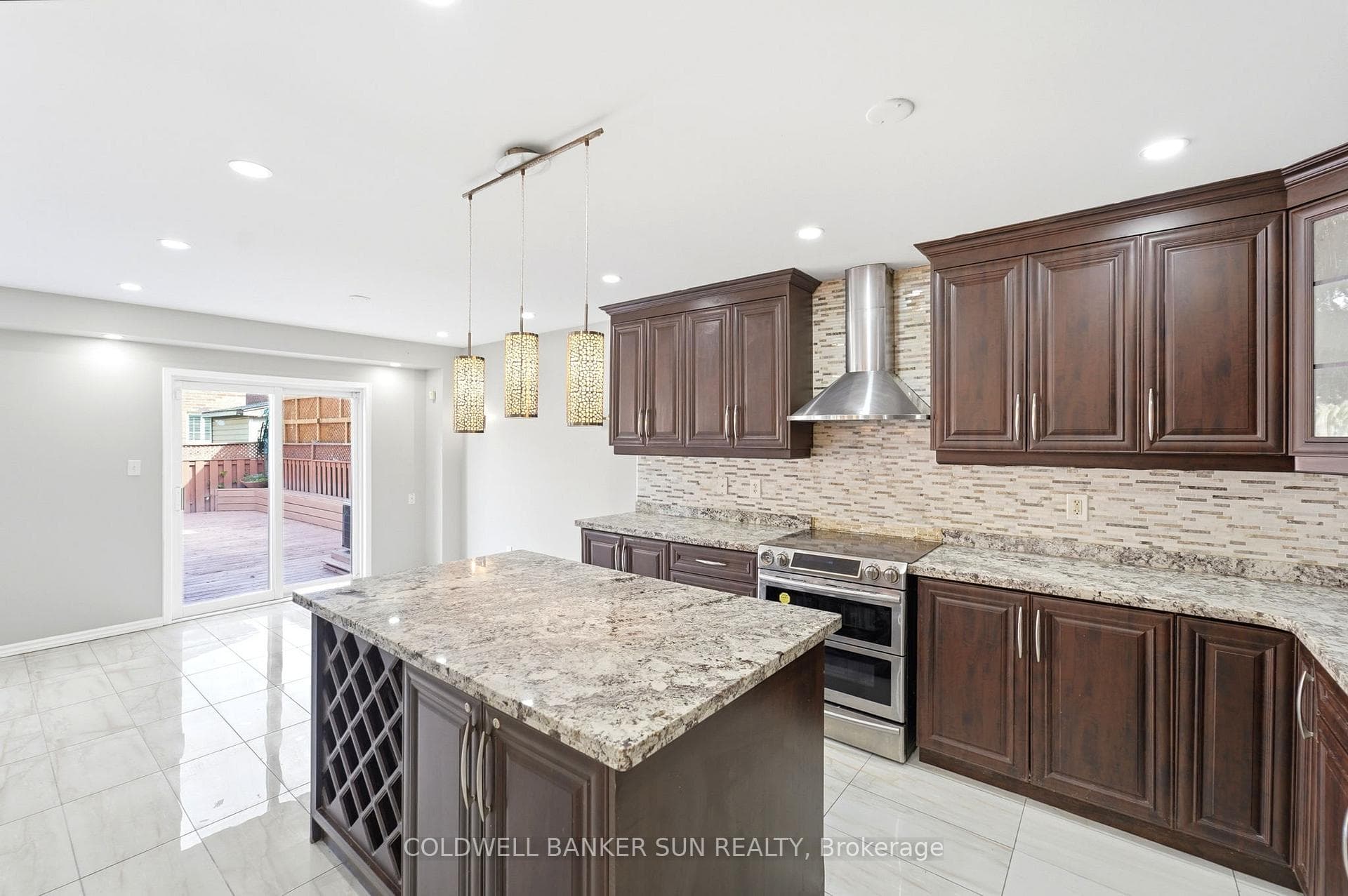 67 Tufton Crescent photo 8