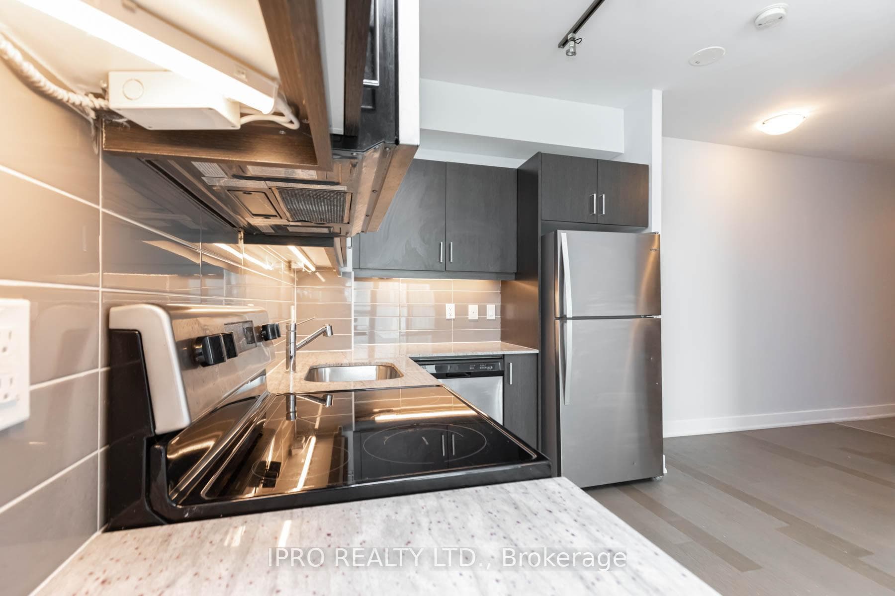 1486 Bathurst Street Unit 1104 photo 17