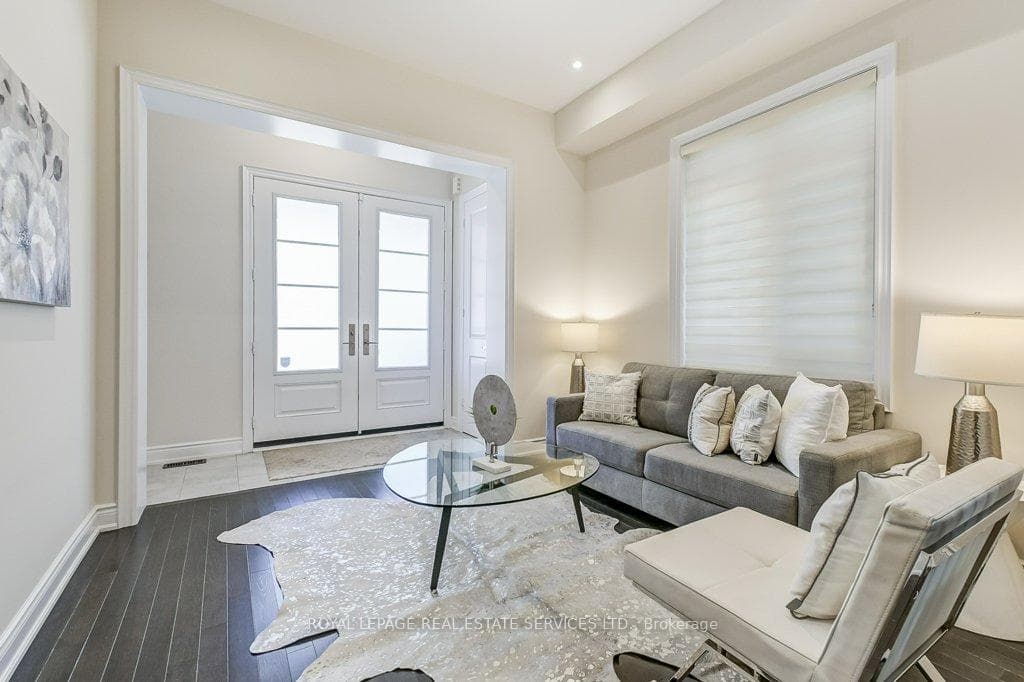 38 Marvin Avenue photo 4