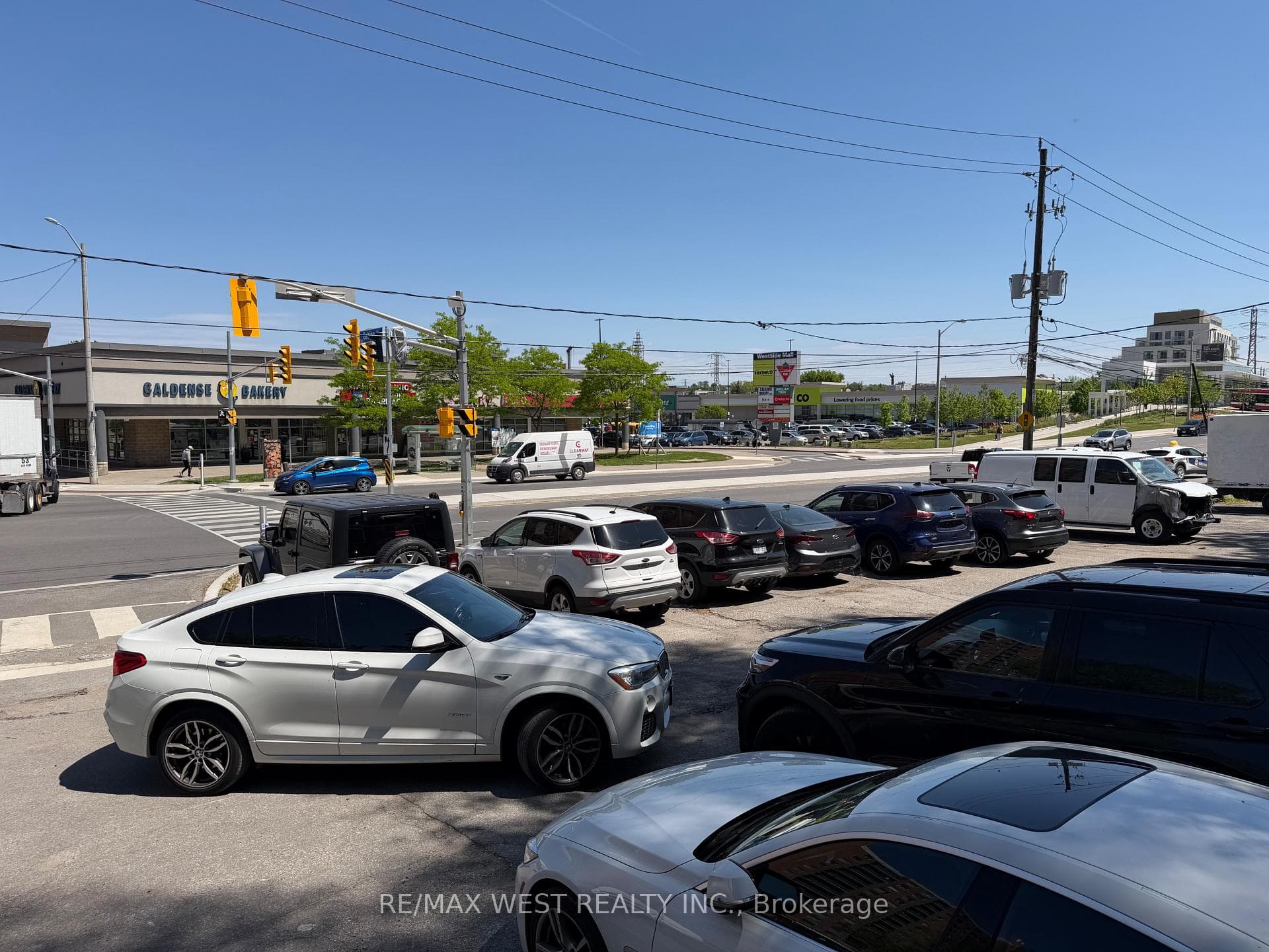 2471 Eglinton Avenue photo 13