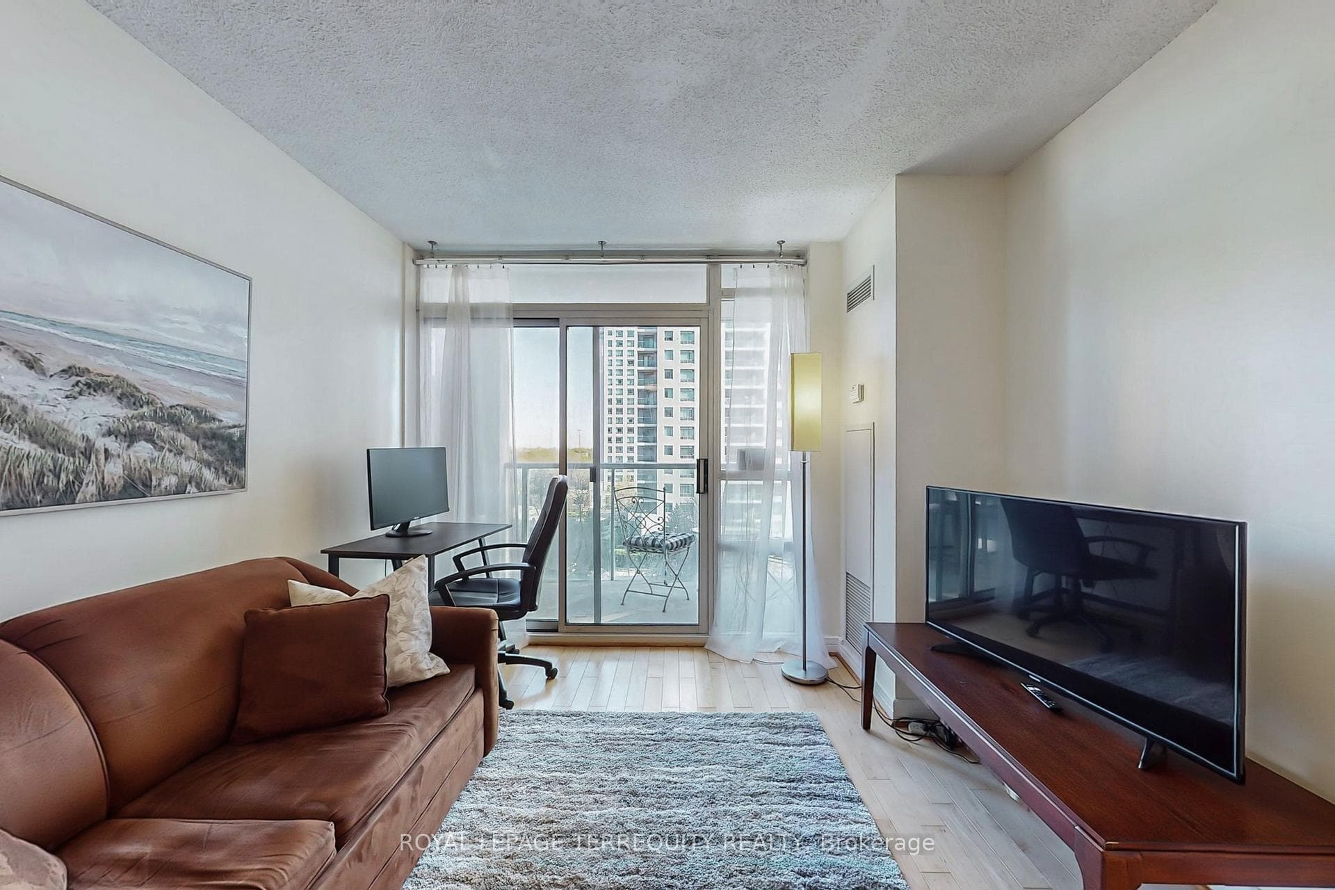 16 Harrison Garden Boulevard Unit 605 photo 7