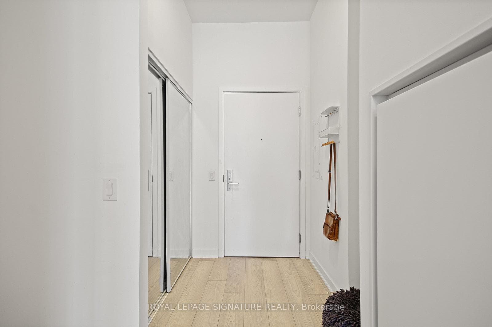 120 Parliament Street Unit 523 photo 3