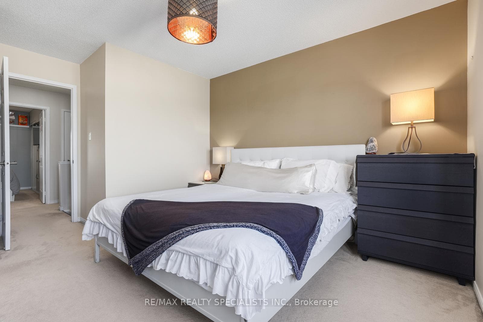 3370 Redpath Circle photo 20