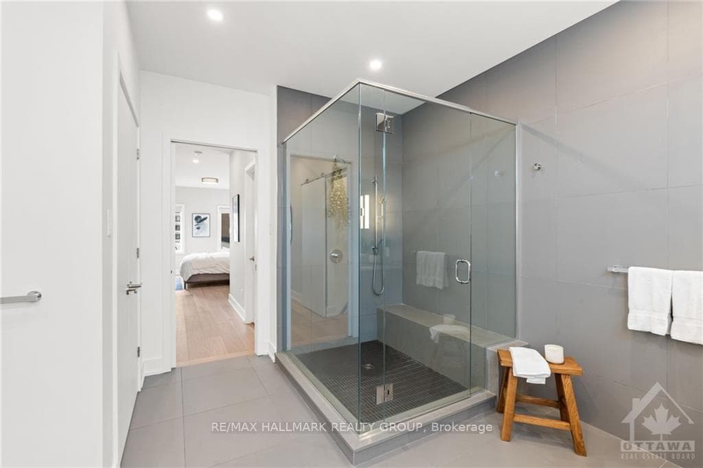 379 DOMINION Avenue photo 24