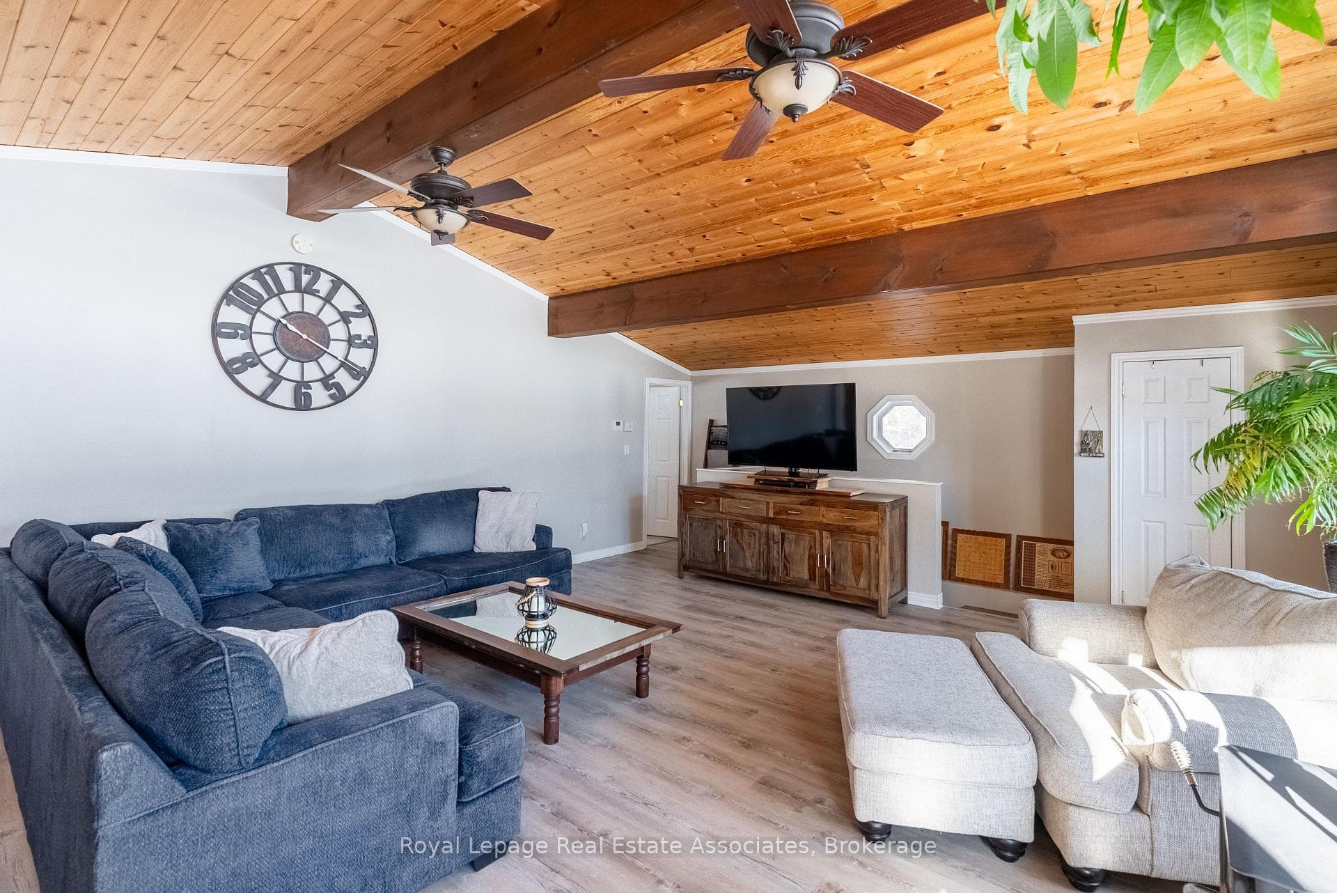 196 Circle Road photo 14