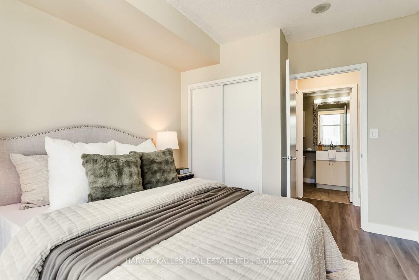 35 Mariner Terrace Unit 3808 photo 25