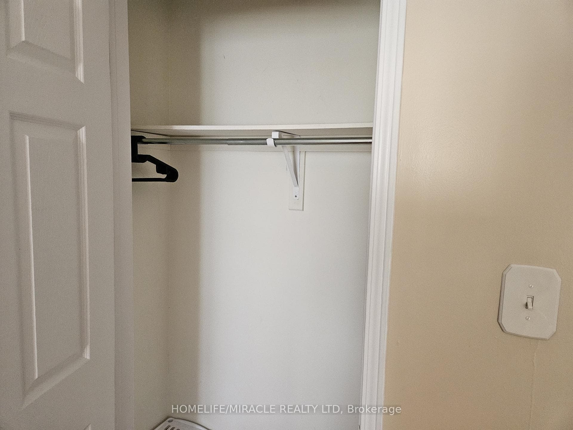 25 Oliti Court Unit UPPER photo 9