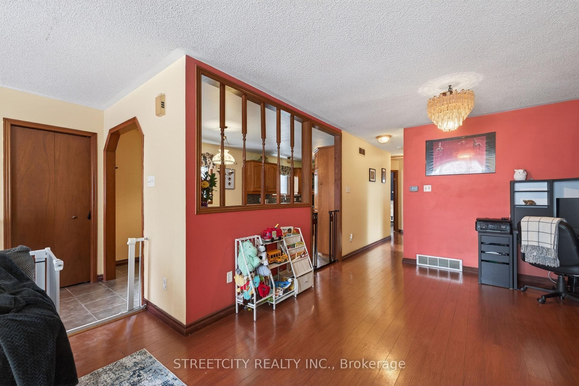 23 Elmwood Place photo 13