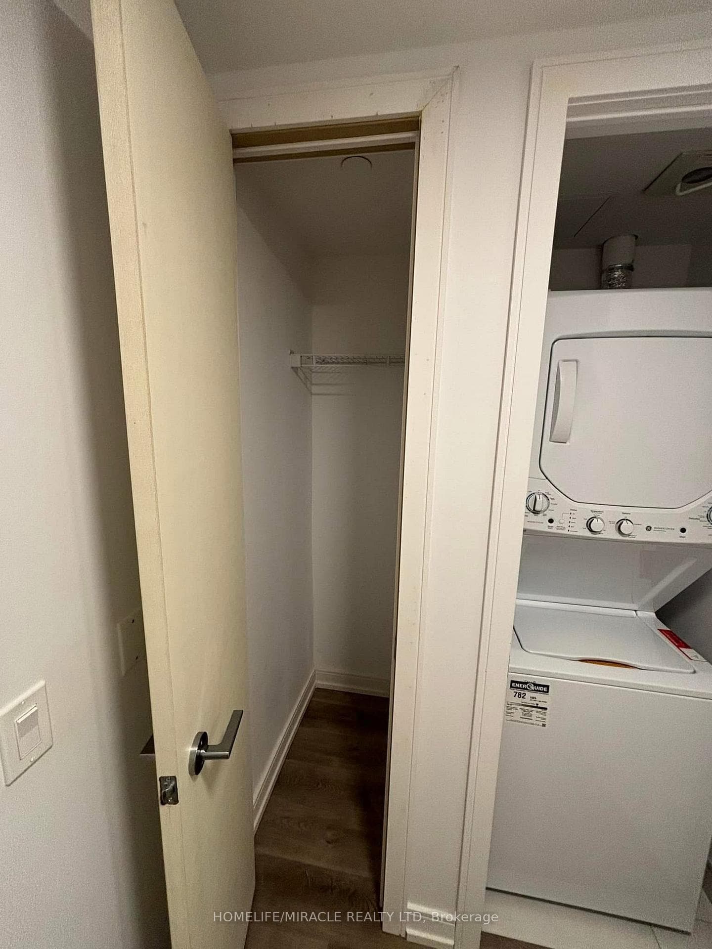 1 Jarvis Street Unit 618 photo 5