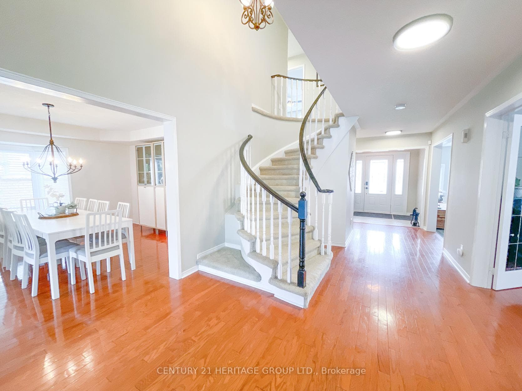 379 Amberlee Court photo 15