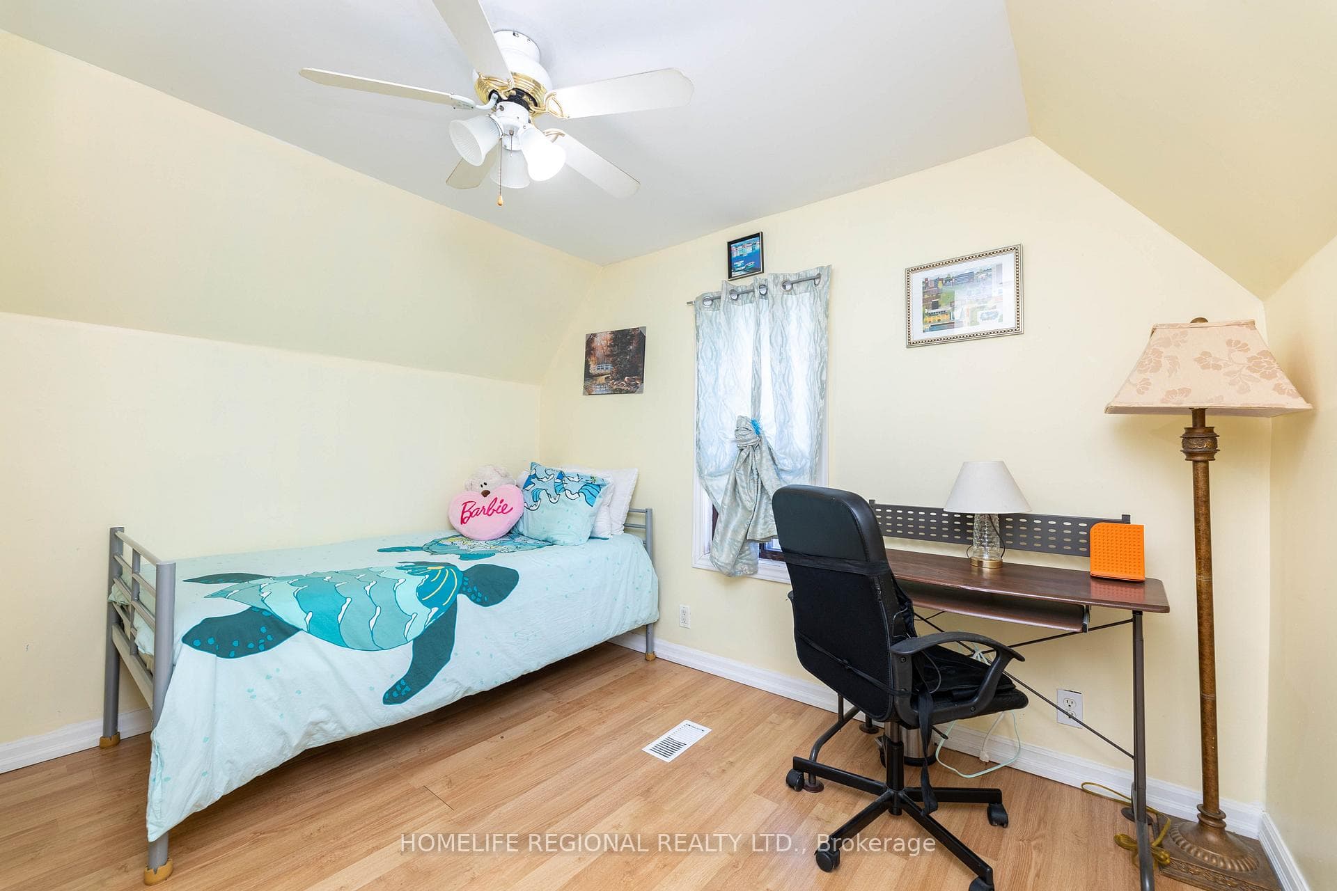 77 Eileen Avenue photo 19