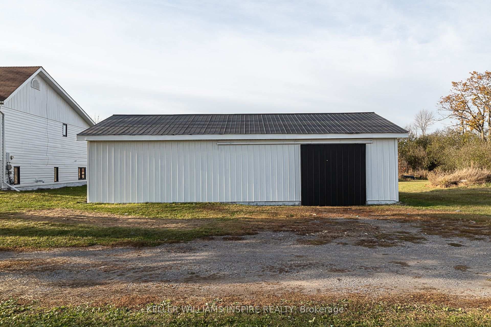 3048 Victoria Road photo 23