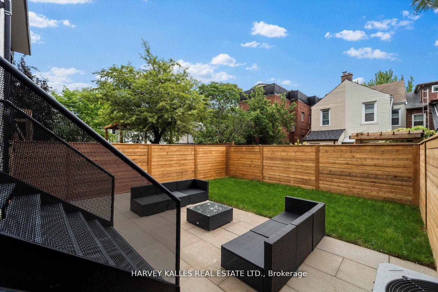 697 Richmond Street photo 36