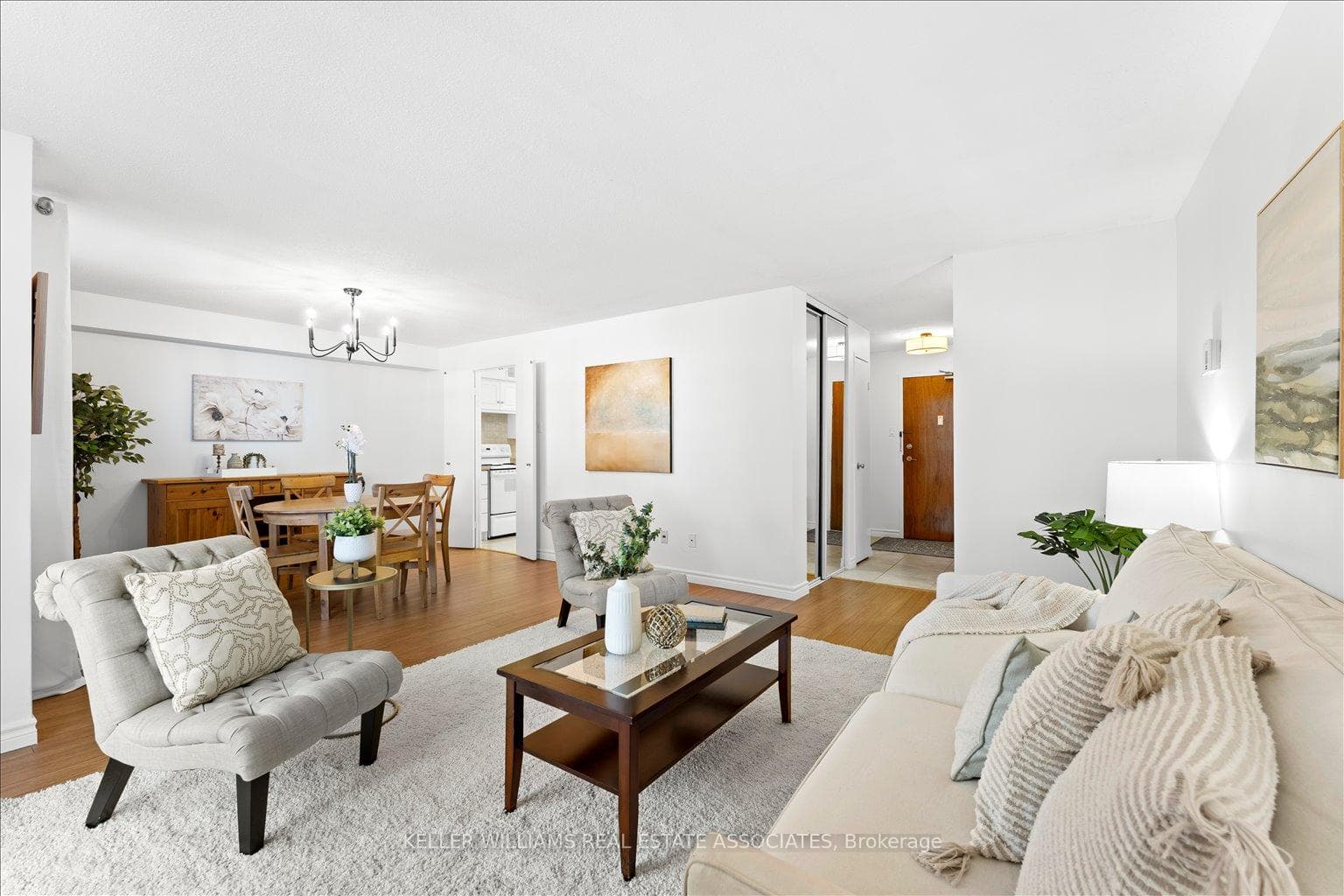 1 Royal Orchard Boulevard Unit 302 photo 8