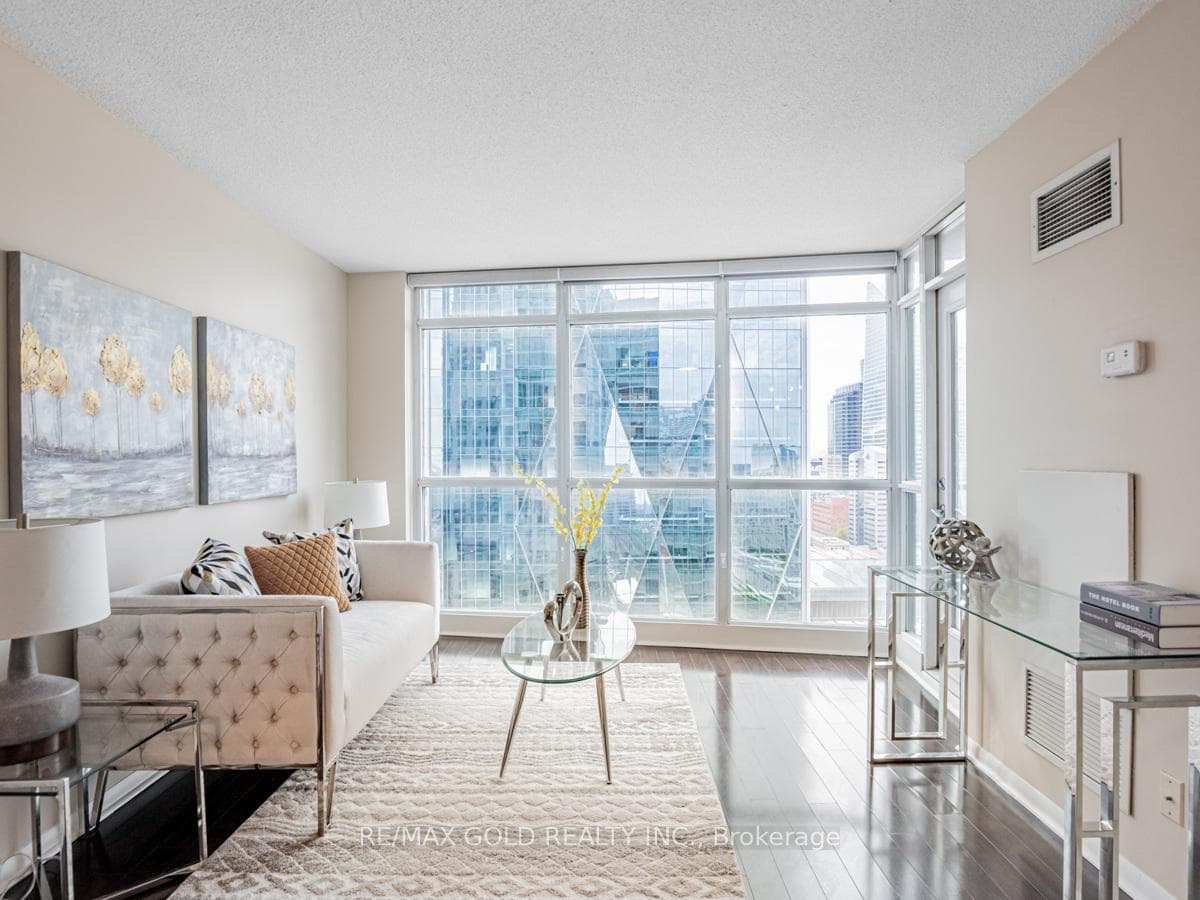 18 Yonge Street Unit 2802 photo 3