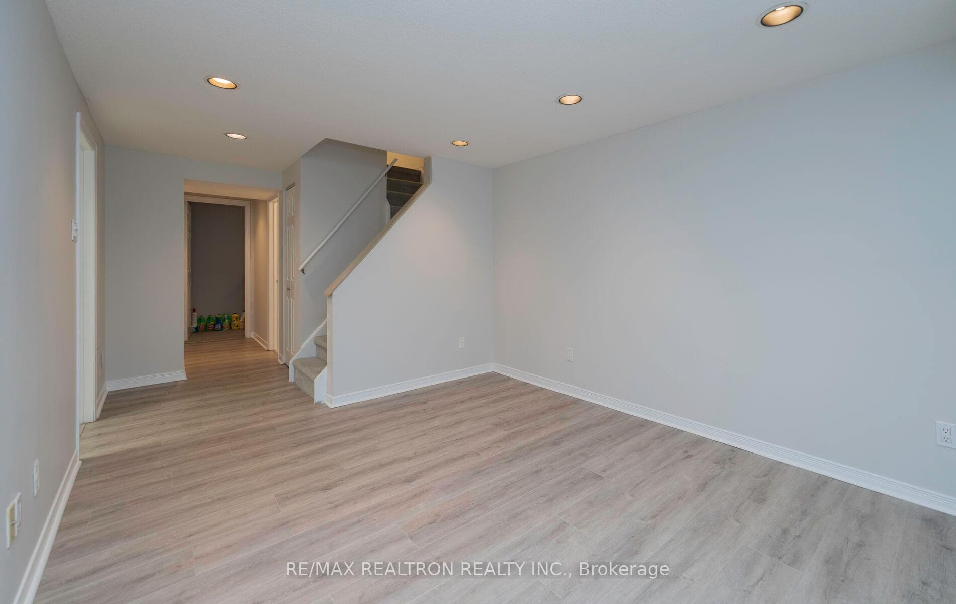 134 Hetherington Crescent photo 30