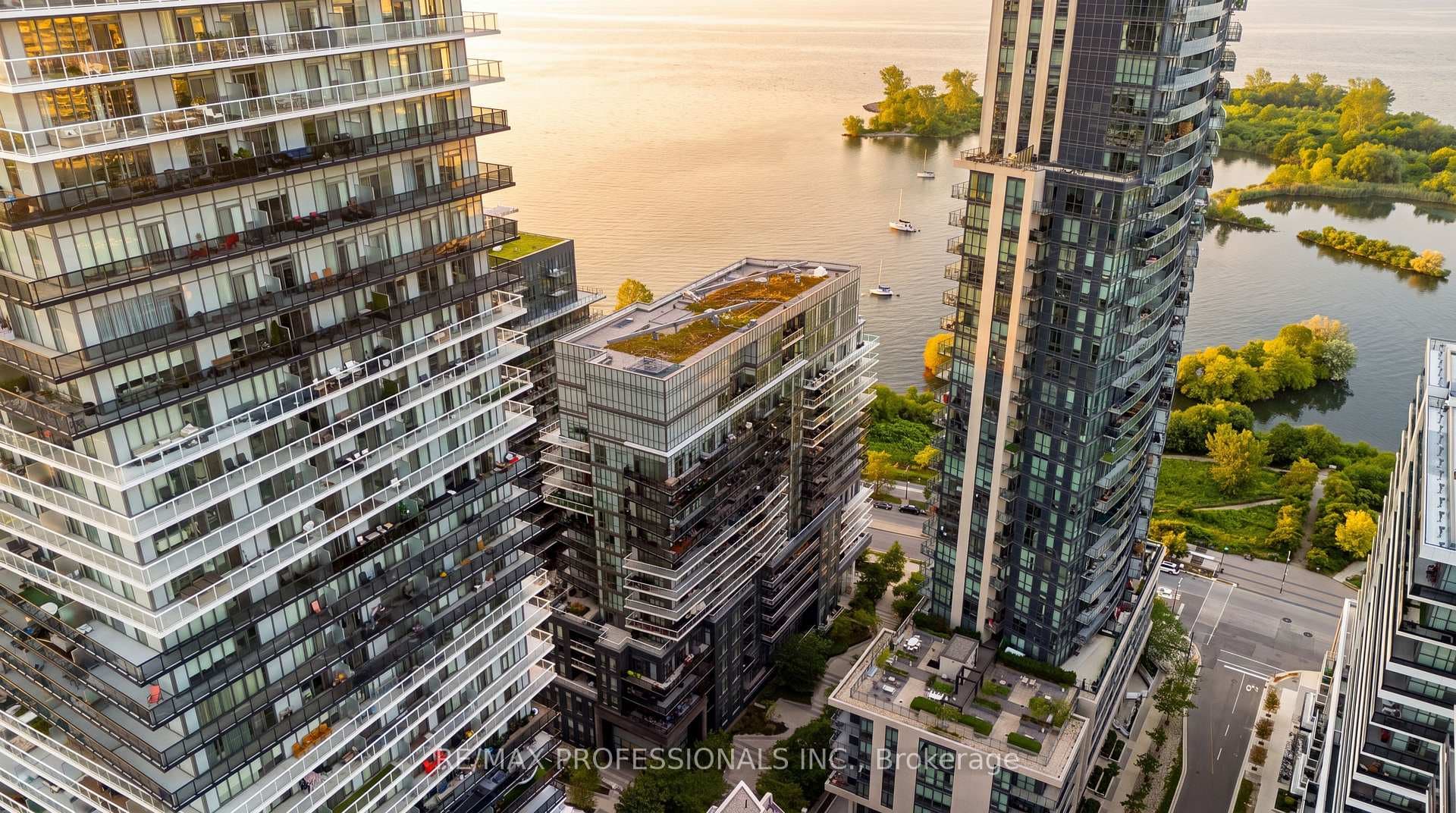 110 Marine Parade Drive Unit 1209 photo 2