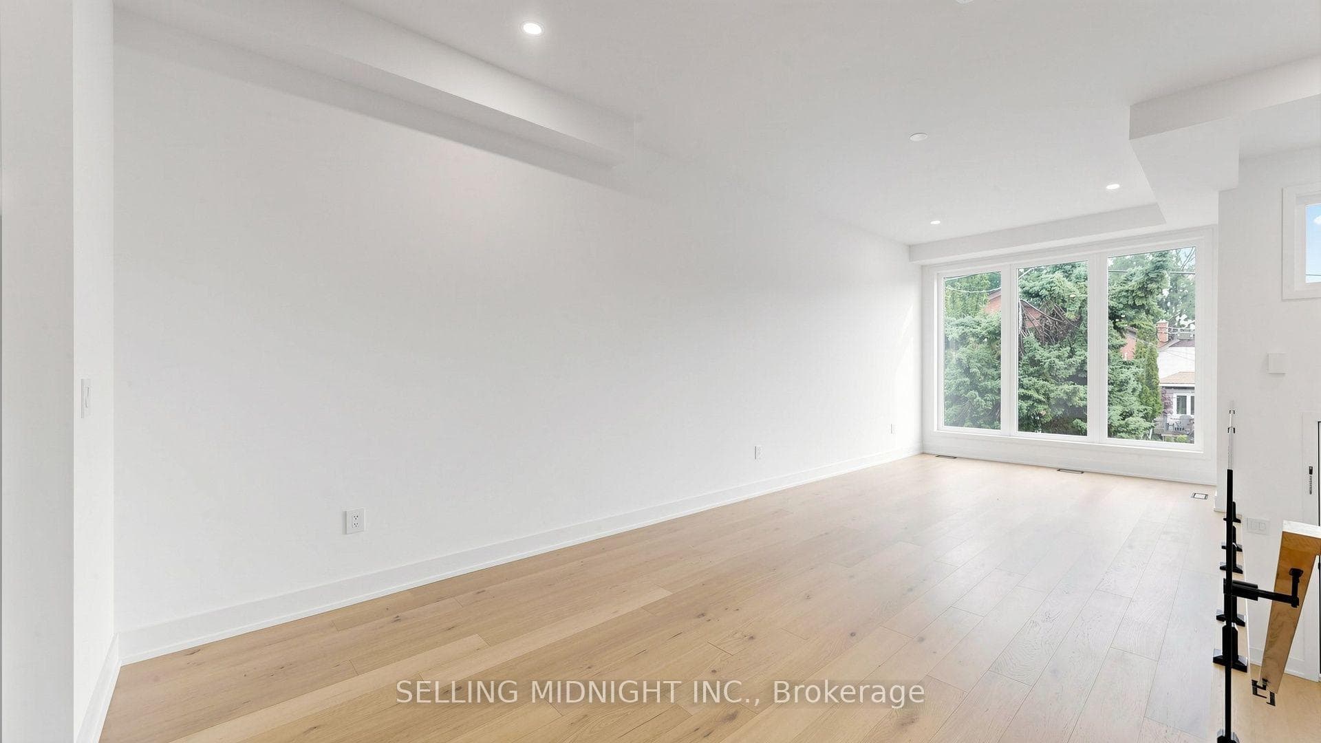42 Guthrie Avenue photo 2