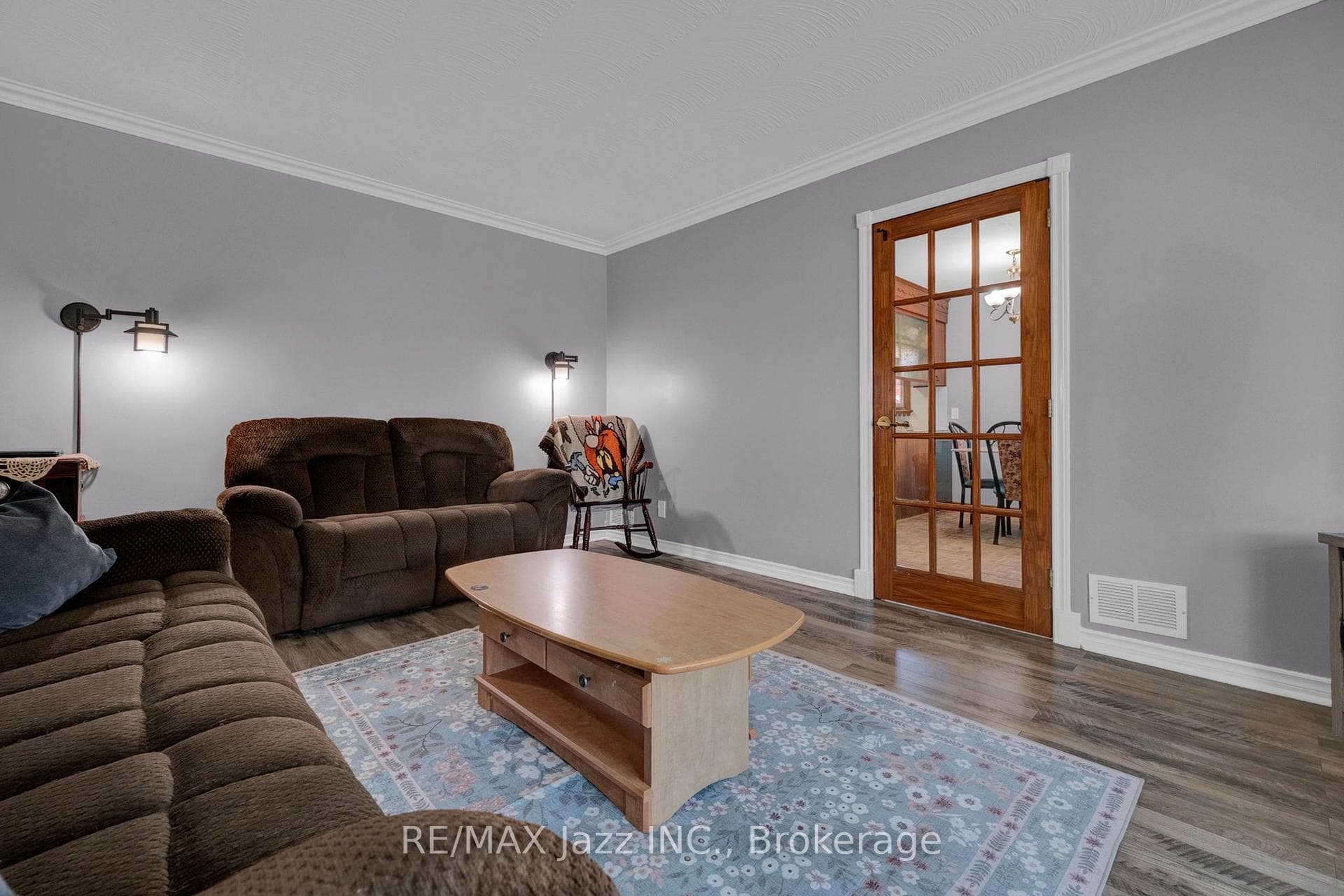 217 Annis Street photo 12